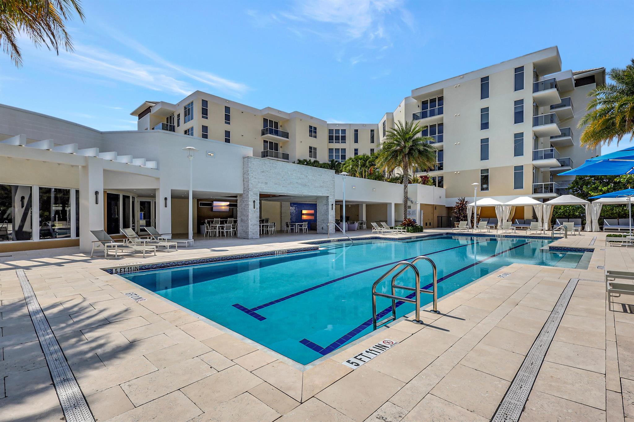 AZURE CONDO - Residential