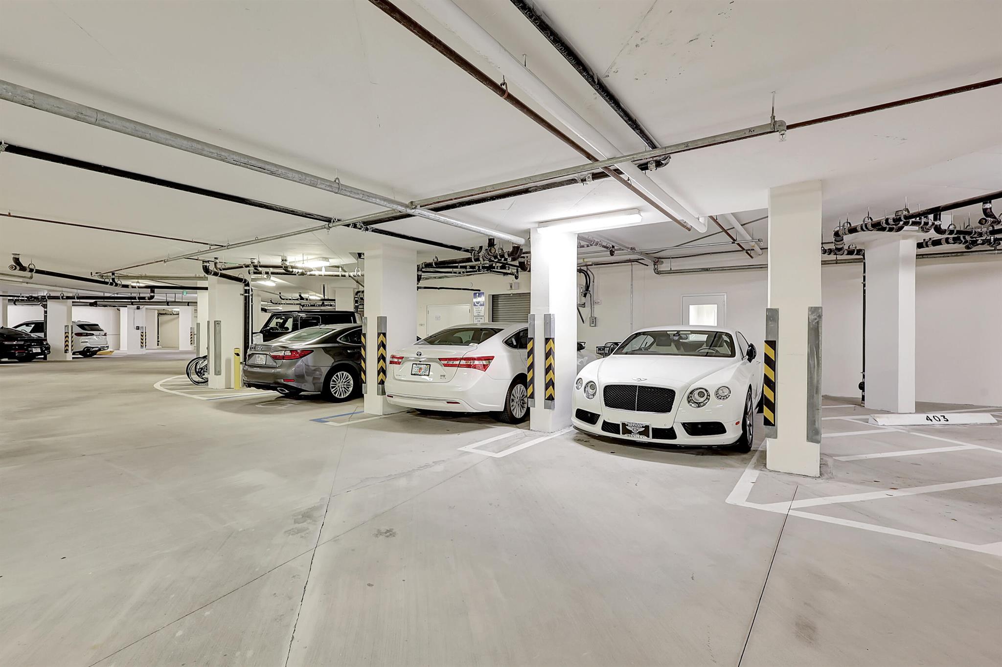 AZURE CONDO - Residential