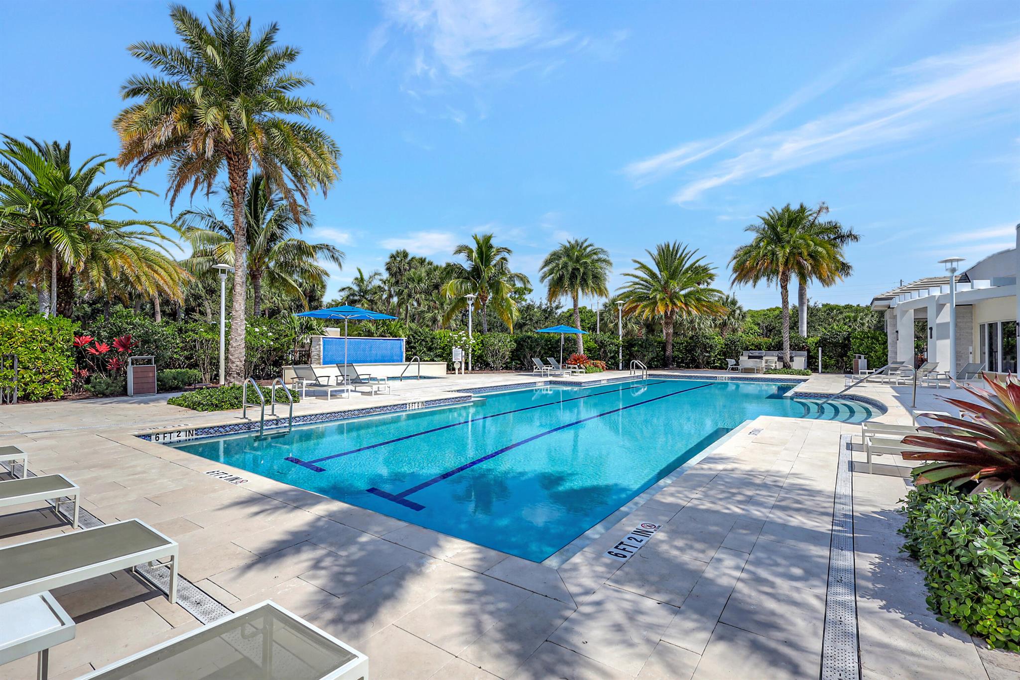 AZURE CONDO - Residential