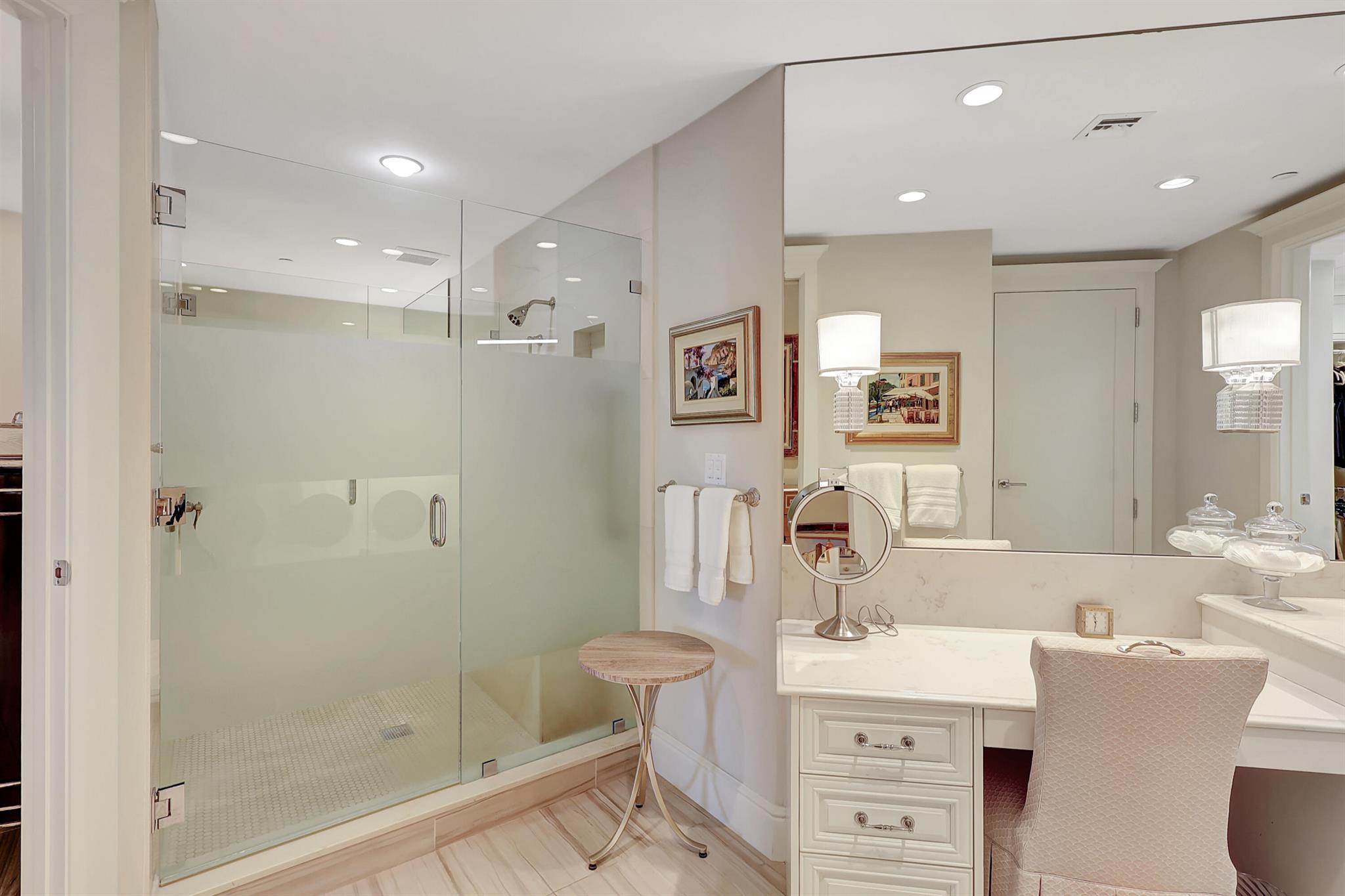 AZURE CONDO - Residential