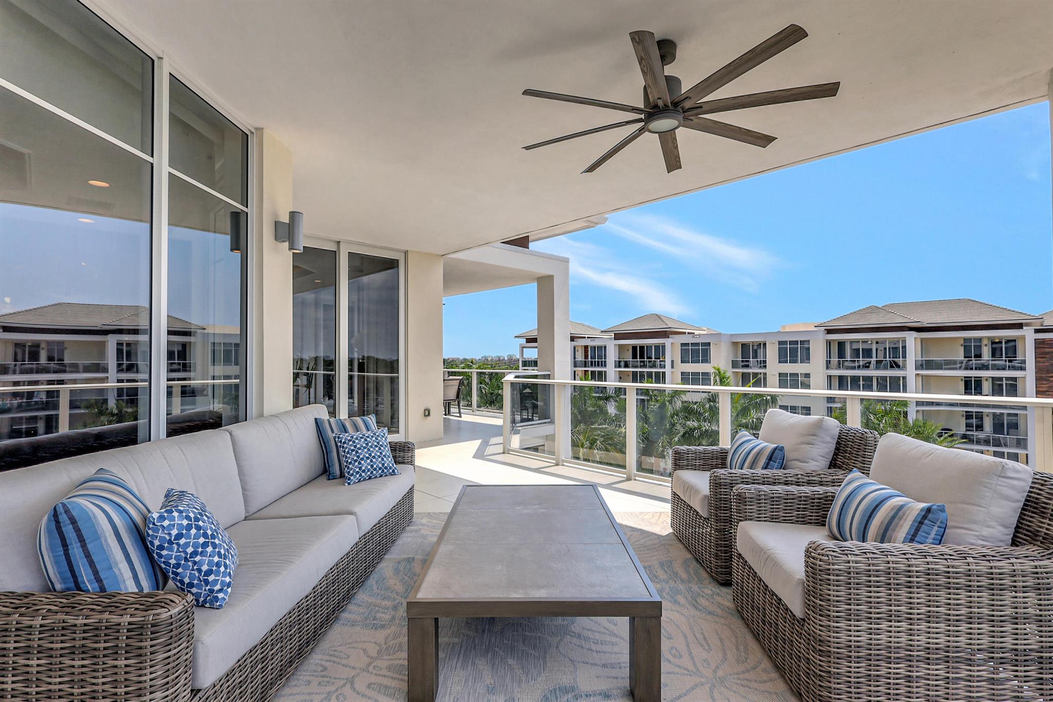 AZURE CONDO - Residential