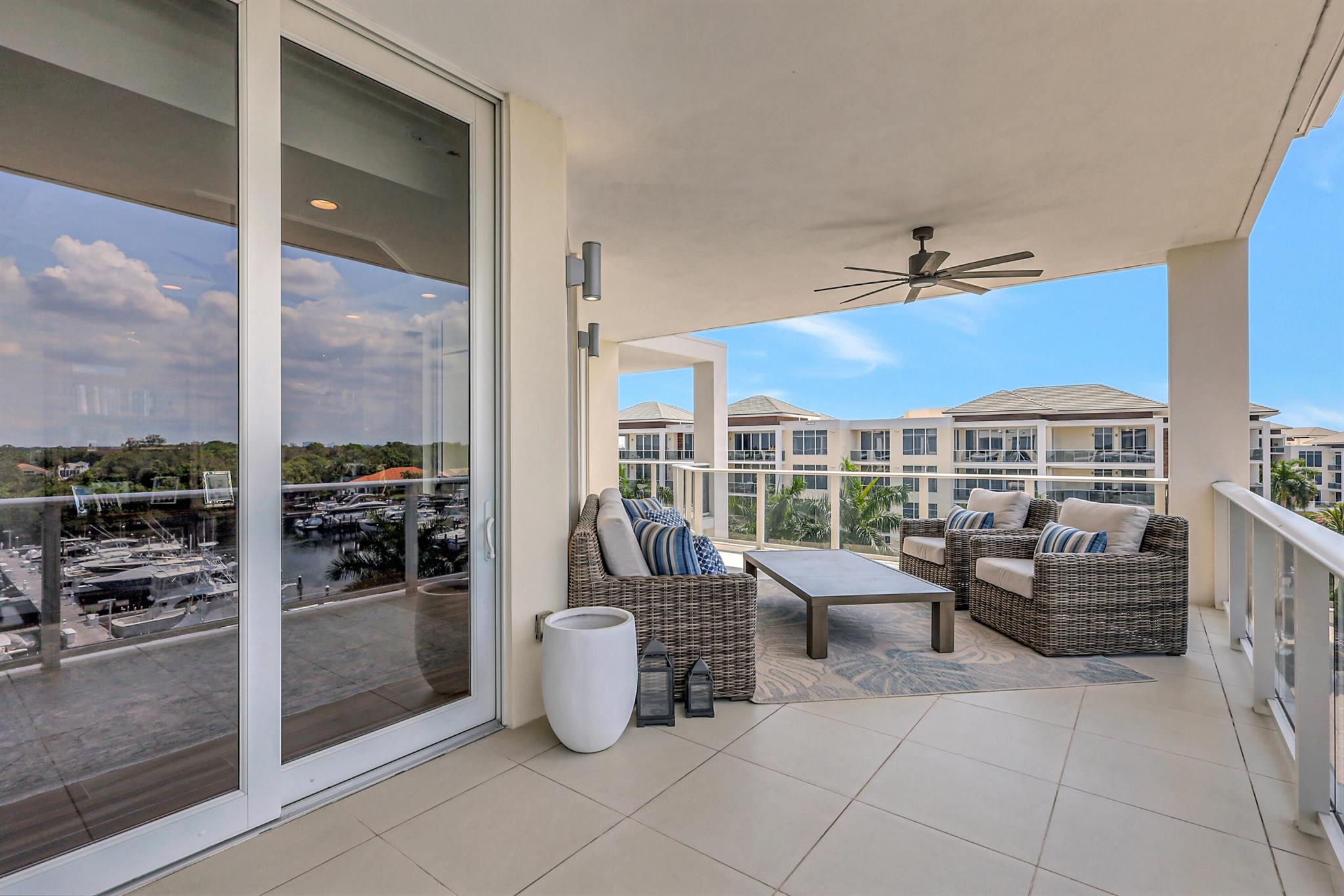 AZURE CONDO - Residential