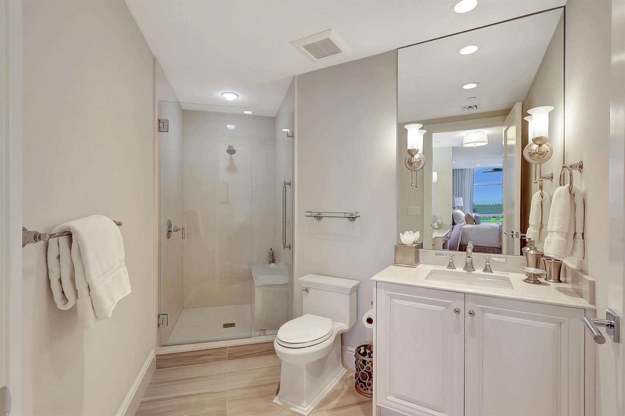 AZURE CONDO - Residential