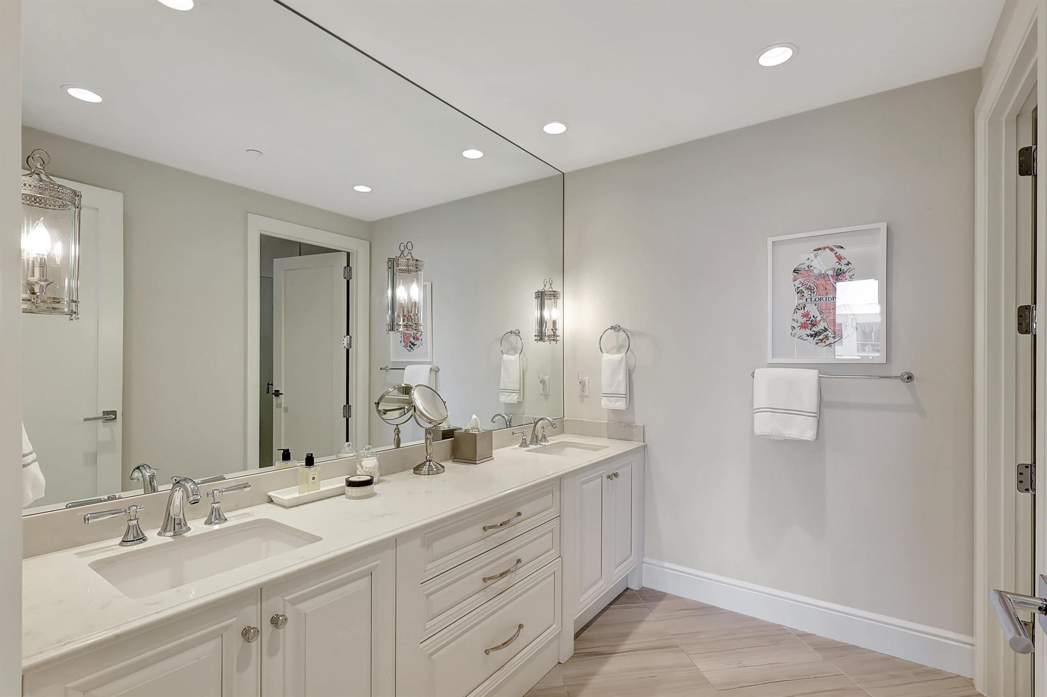 AZURE CONDO - Residential