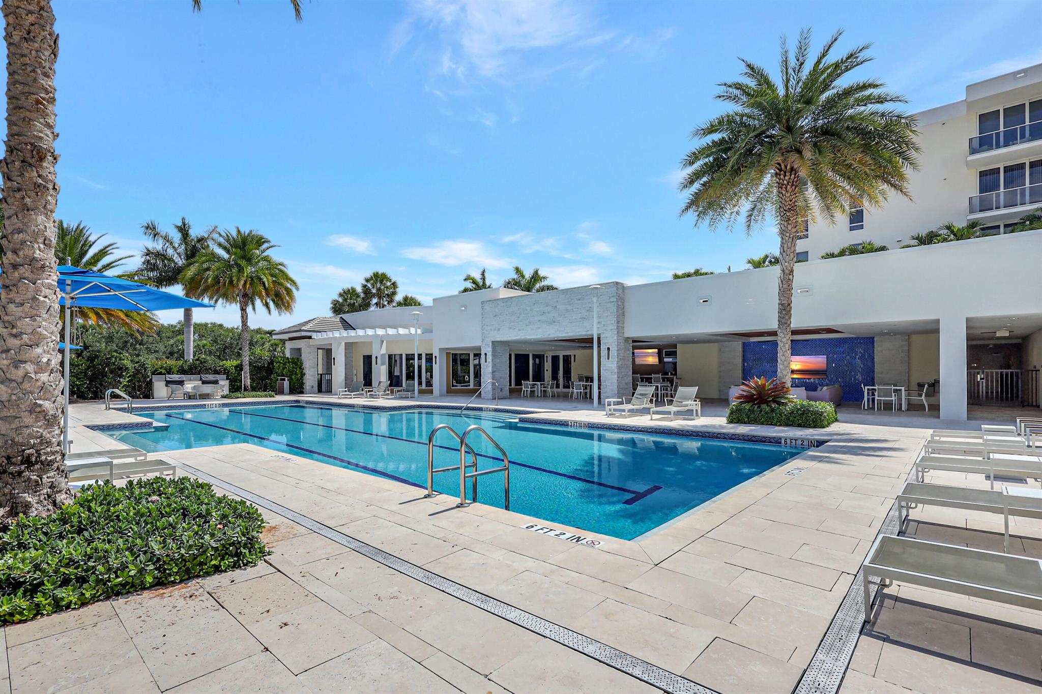 AZURE CONDO - Residential