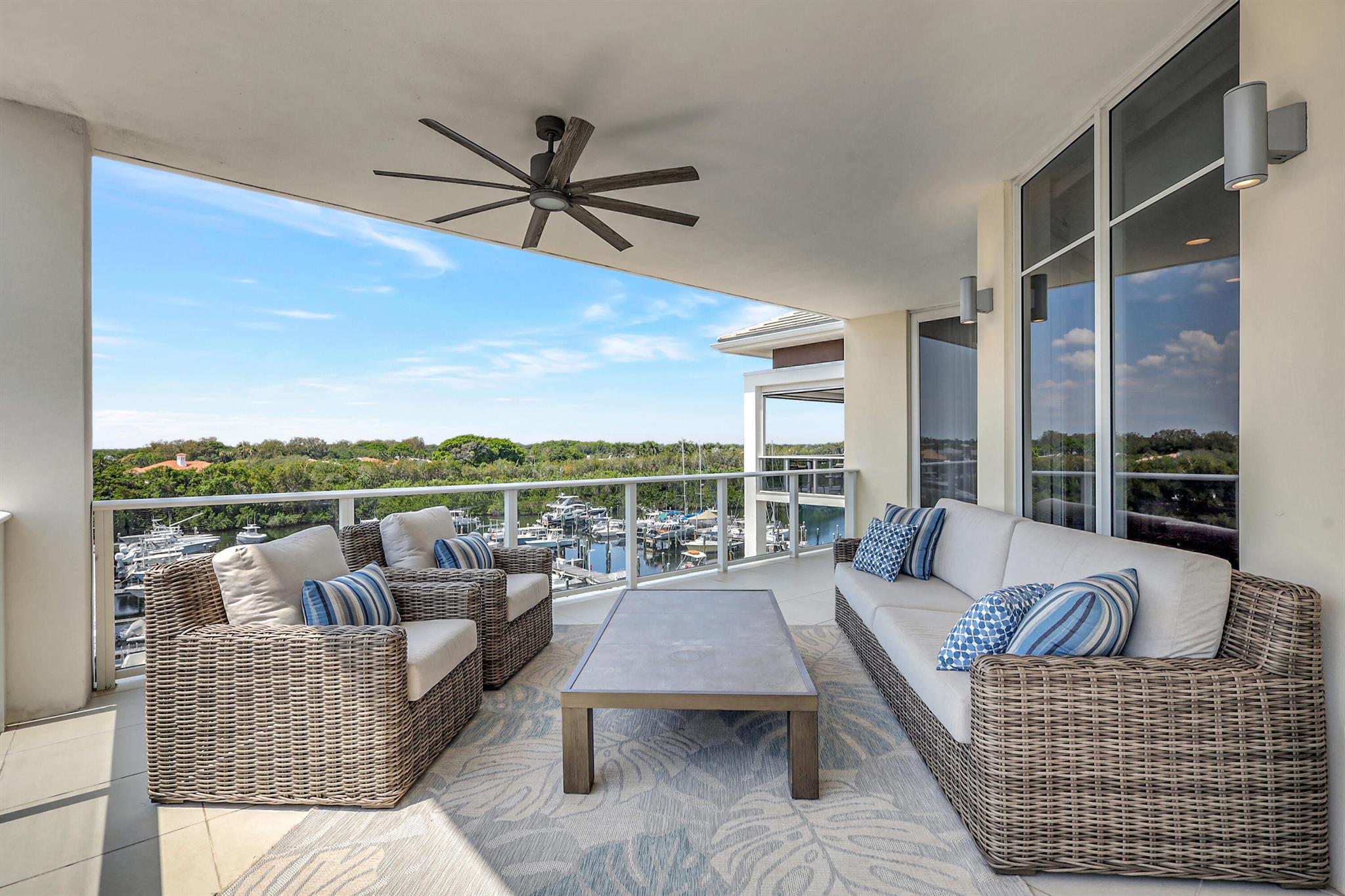 AZURE CONDO - Residential