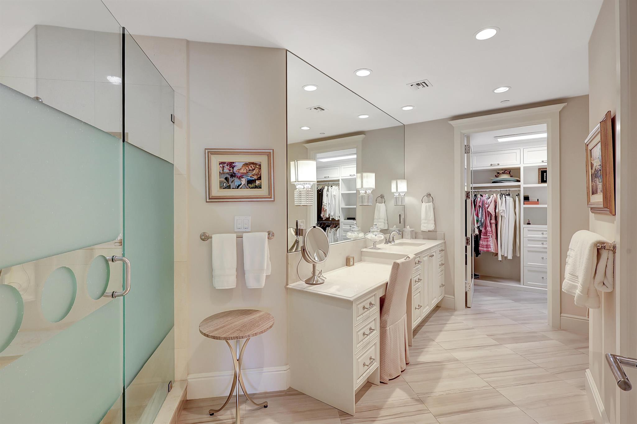 AZURE CONDO - Residential