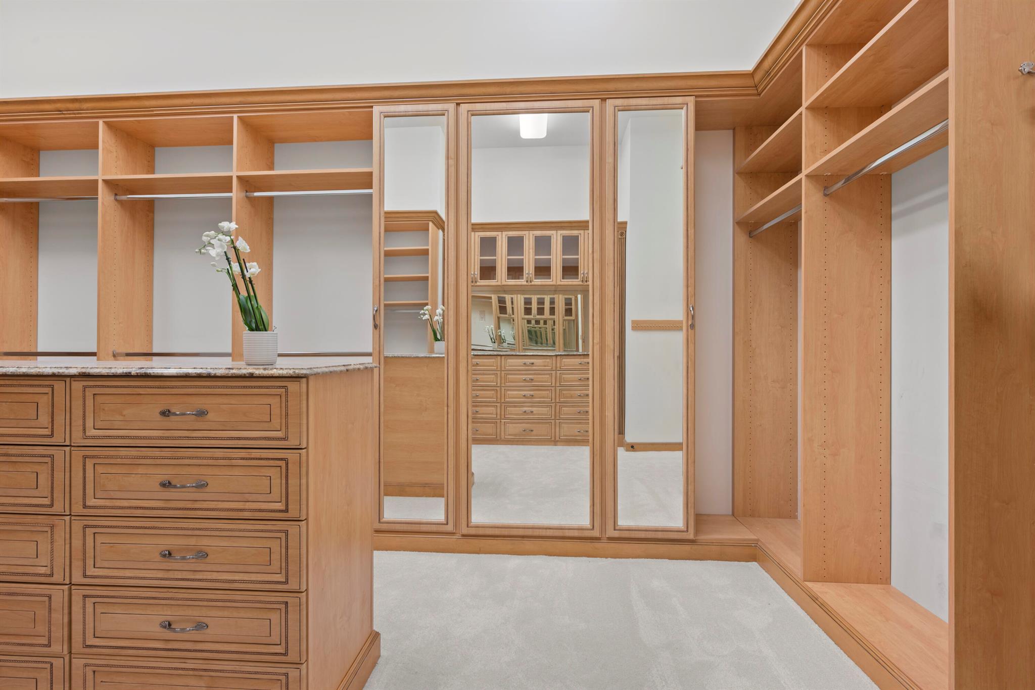 VINTAGE OAKS - Residential