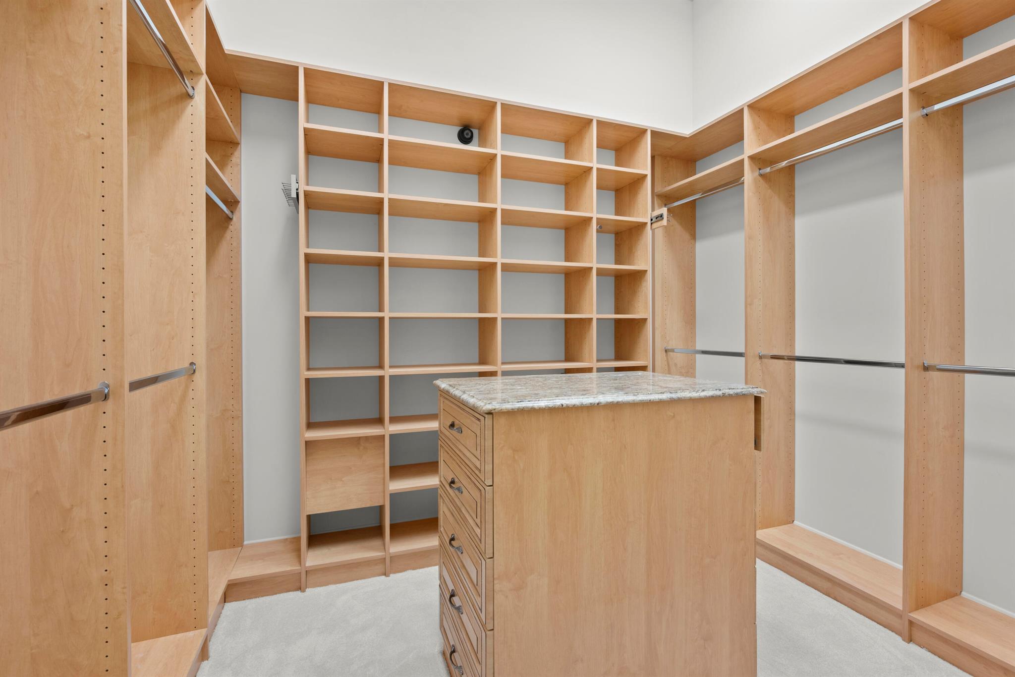 VINTAGE OAKS - Residential