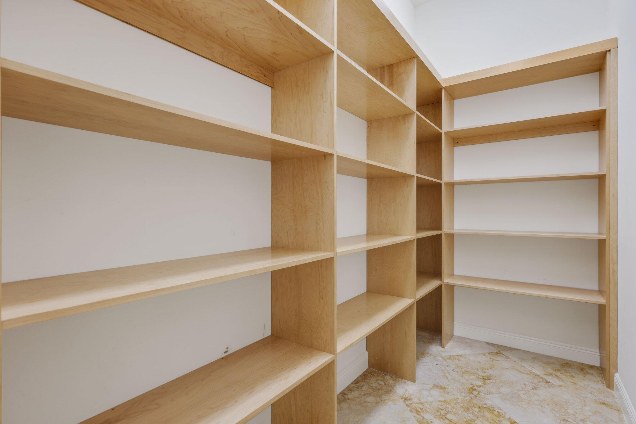 VINTAGE OAKS - Residential