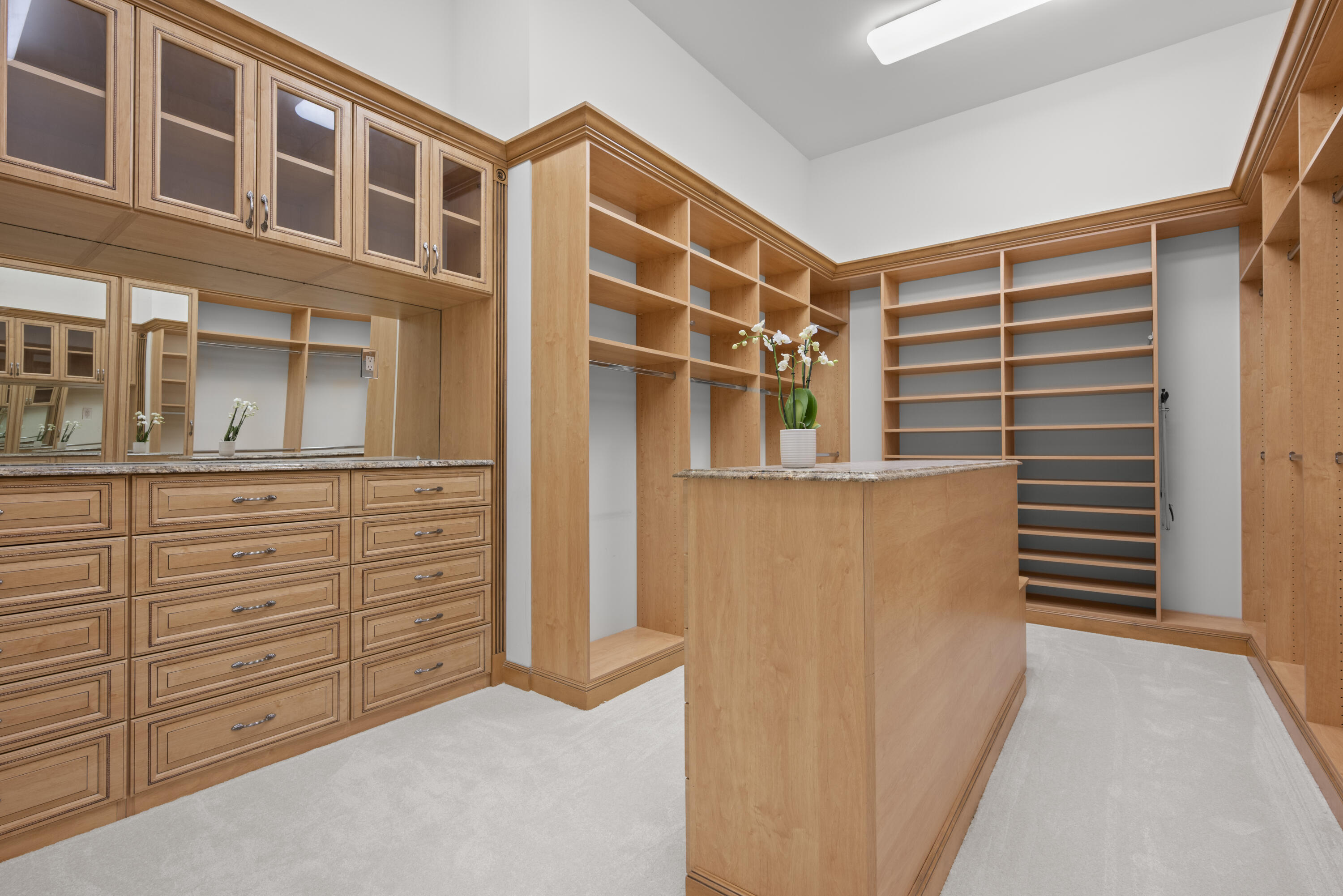 VINTAGE OAKS - Residential