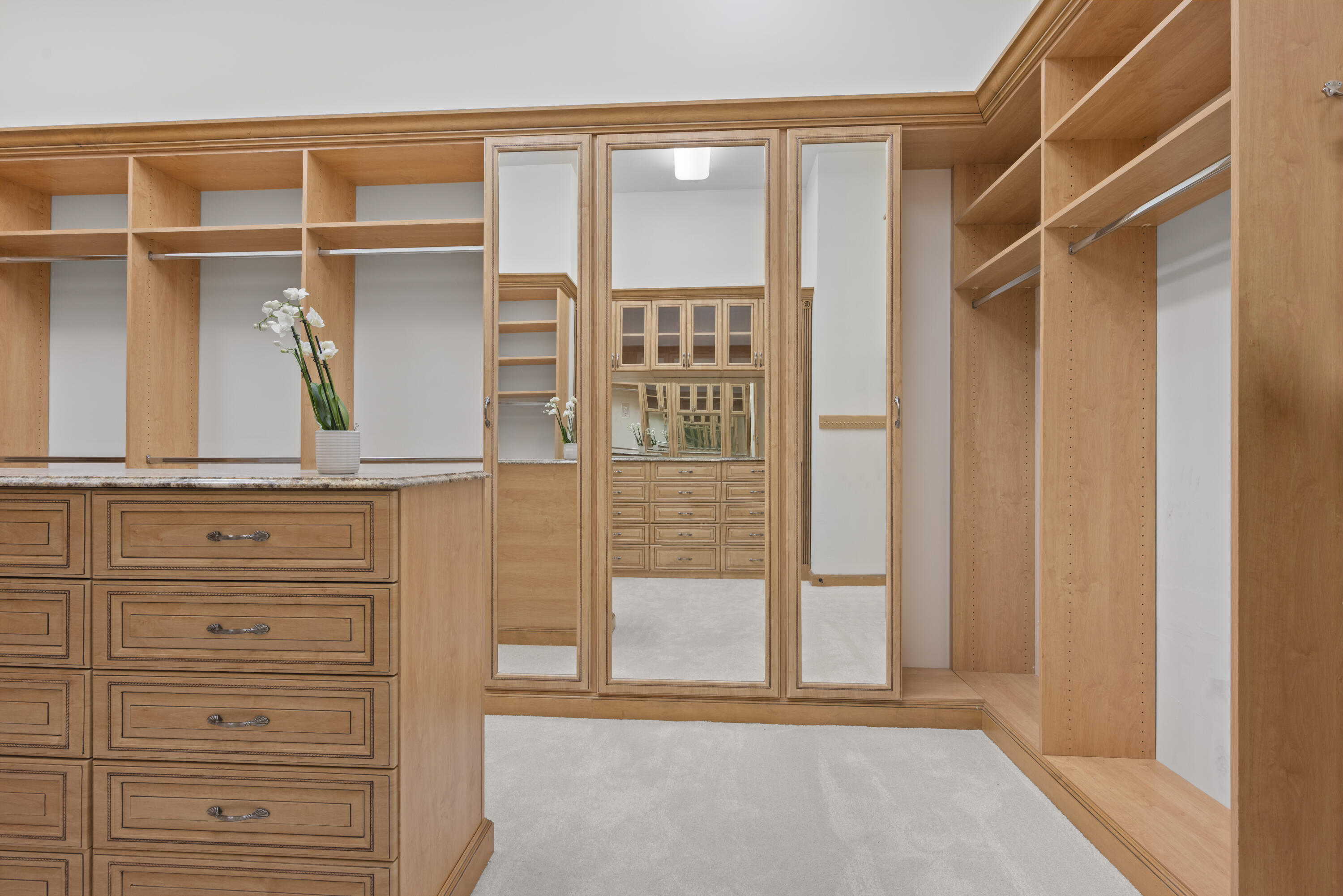 VINTAGE OAKS - Residential