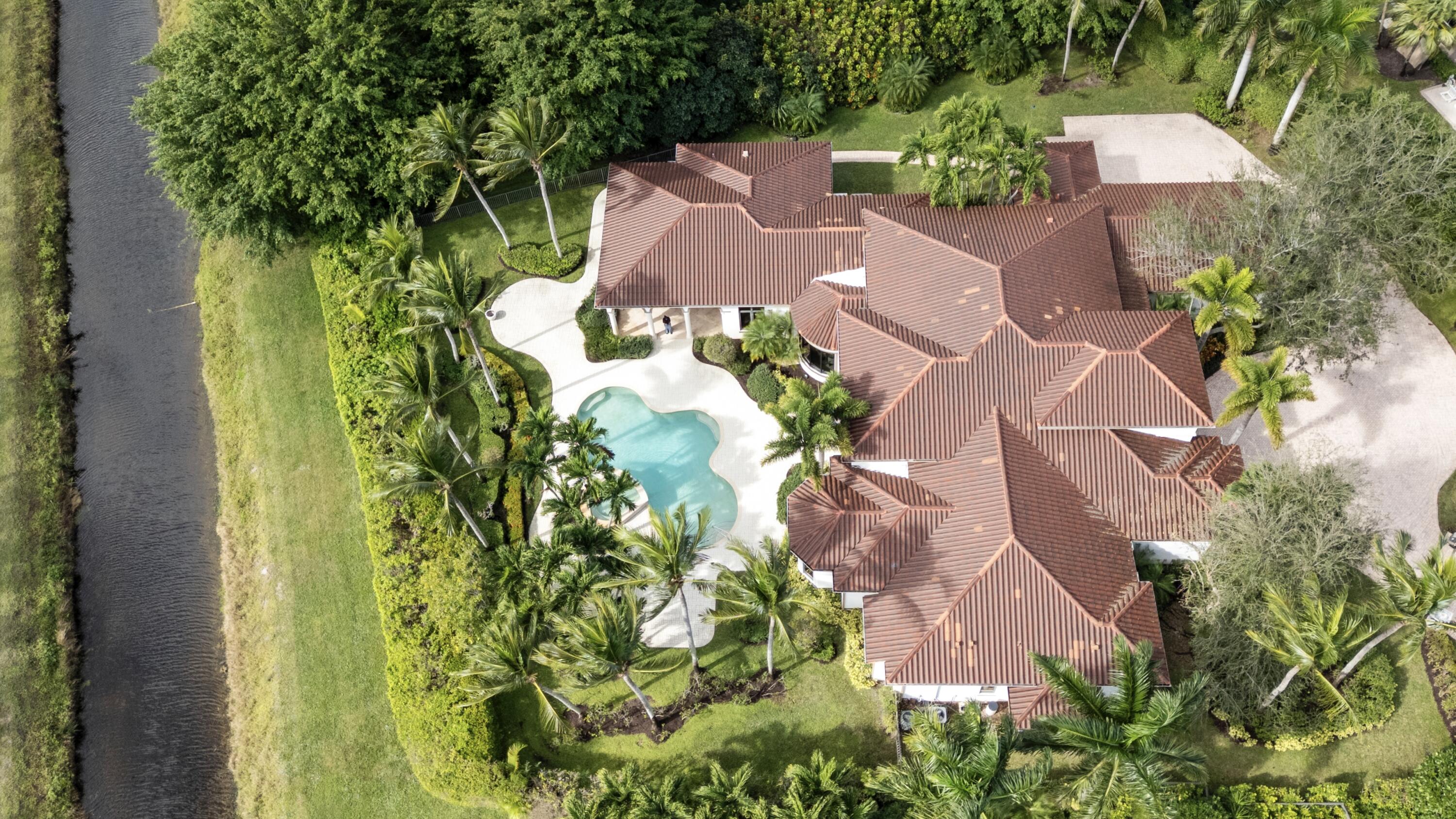 VINTAGE OAKS - Residential