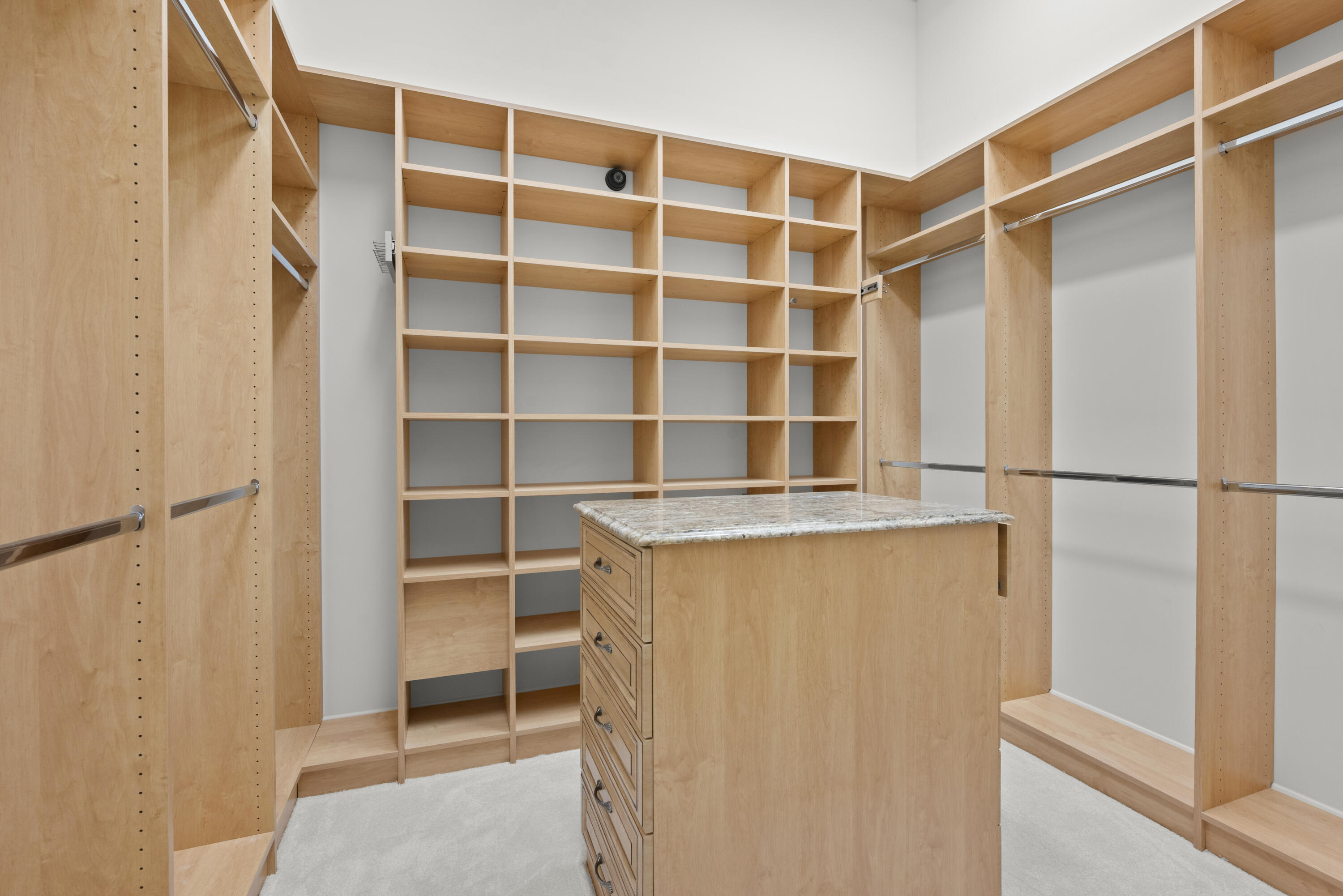 VINTAGE OAKS - Residential