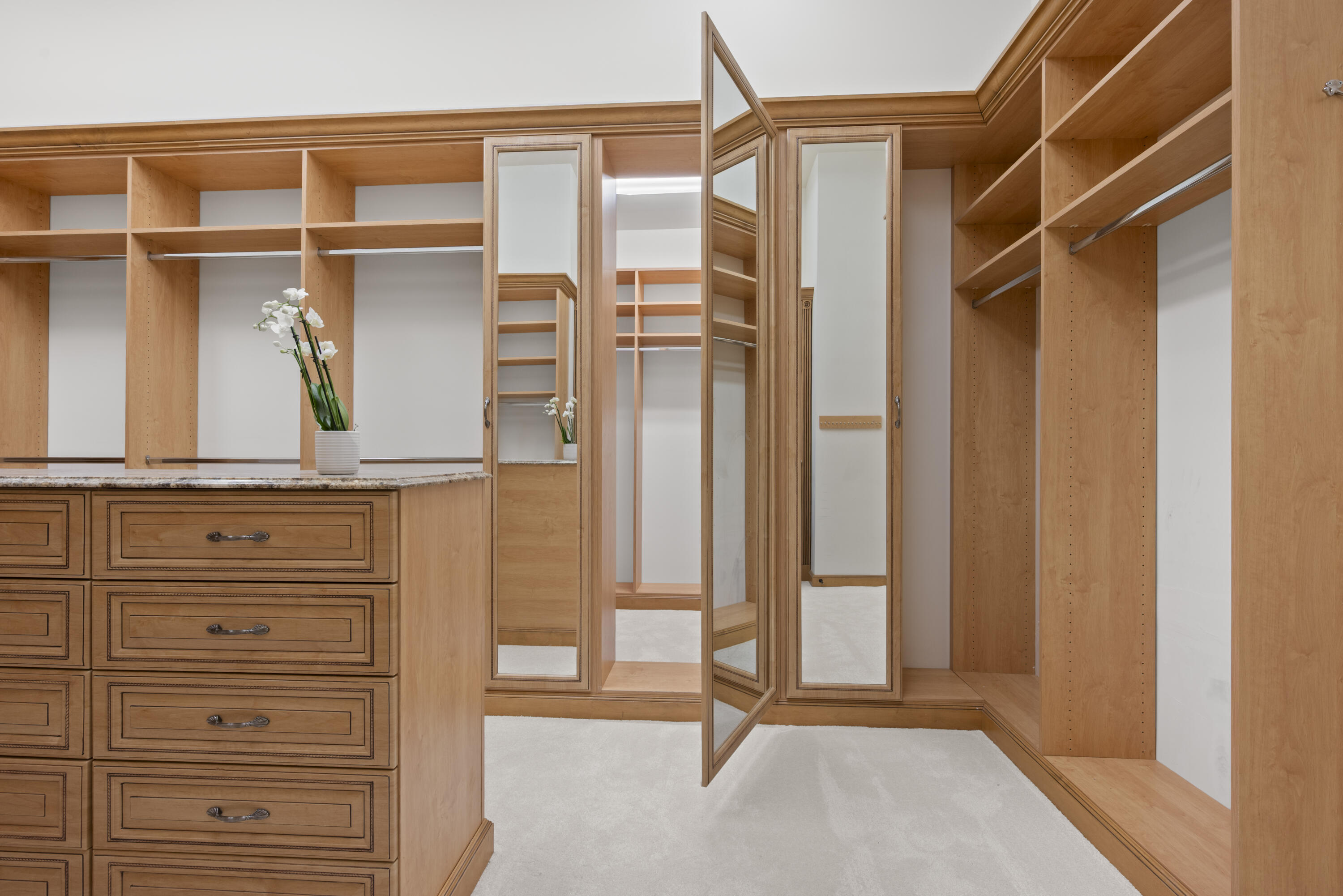 VINTAGE OAKS - Residential