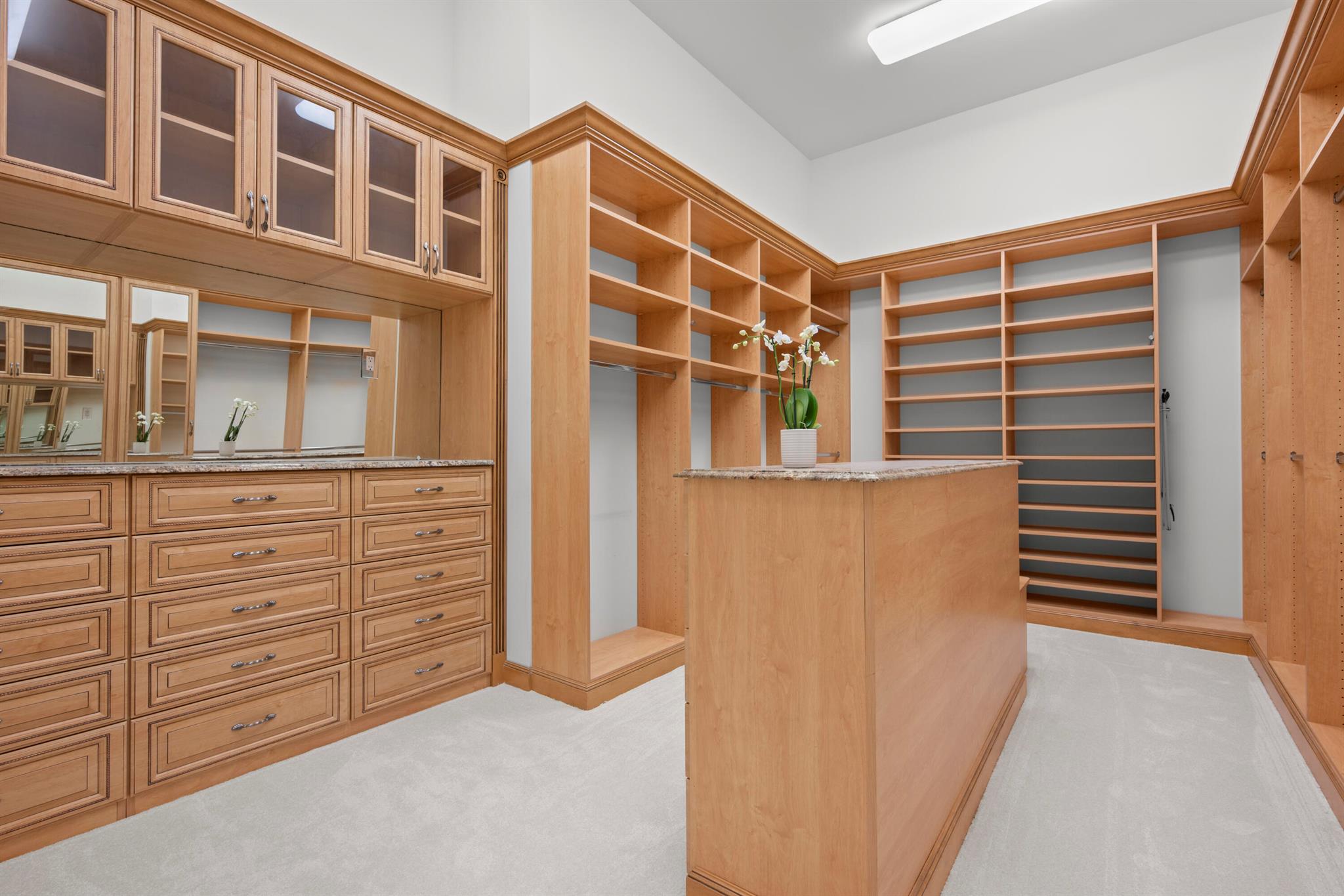 VINTAGE OAKS - Residential