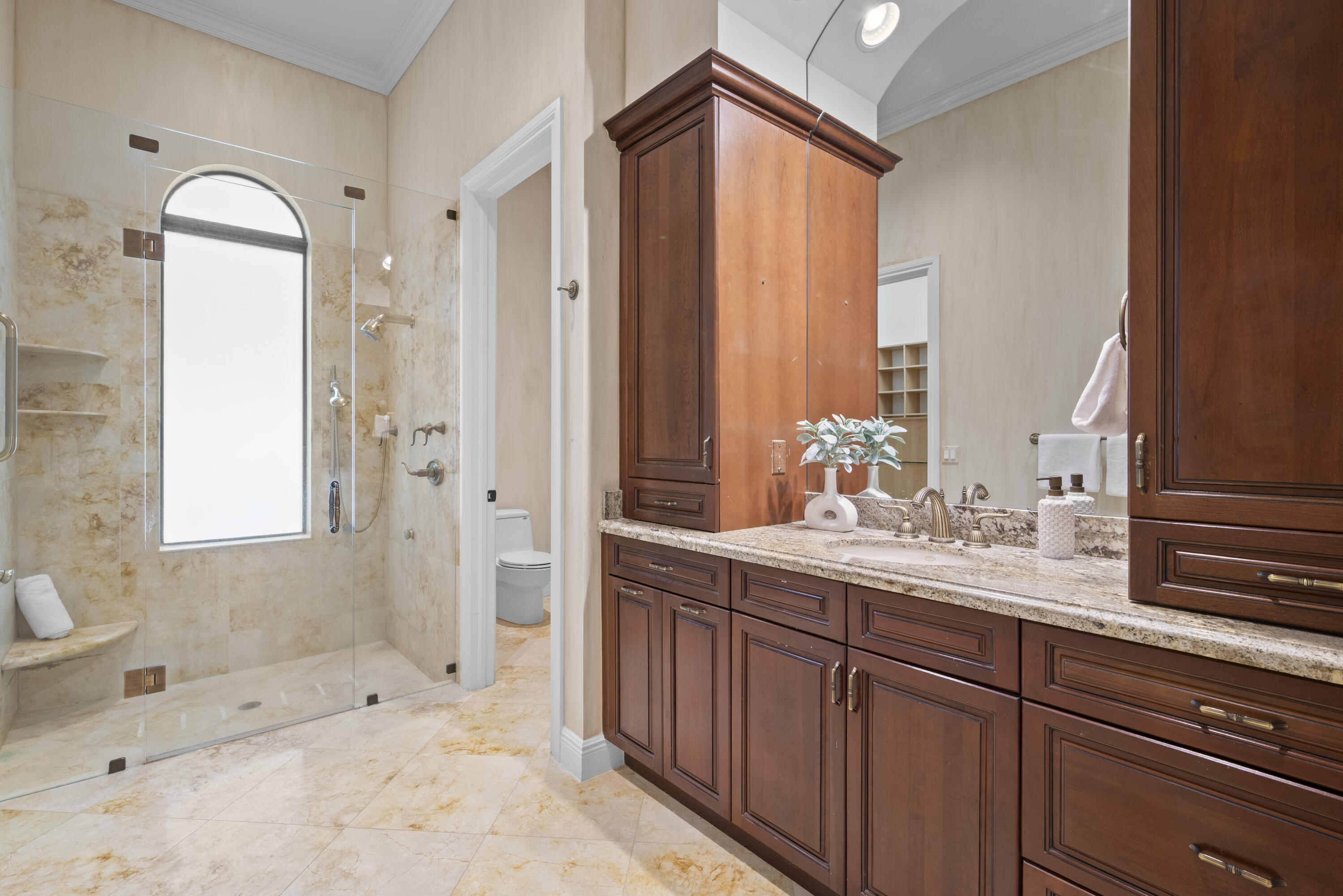 VINTAGE OAKS - Residential