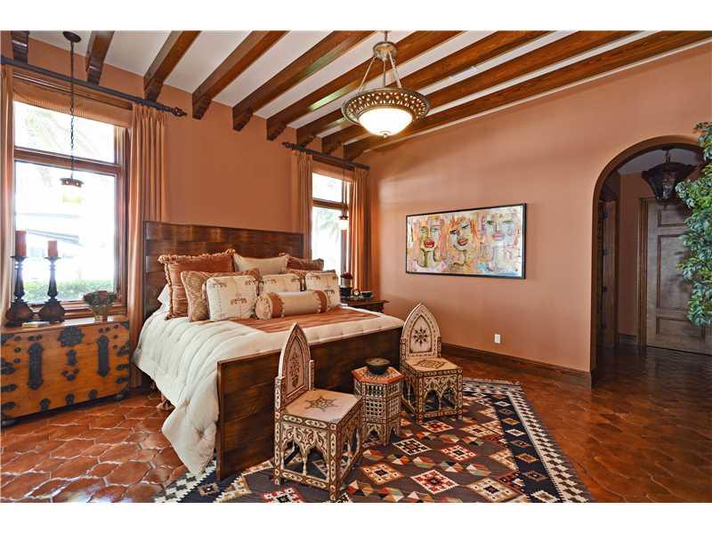 HARBORAGE ISLE - Residential