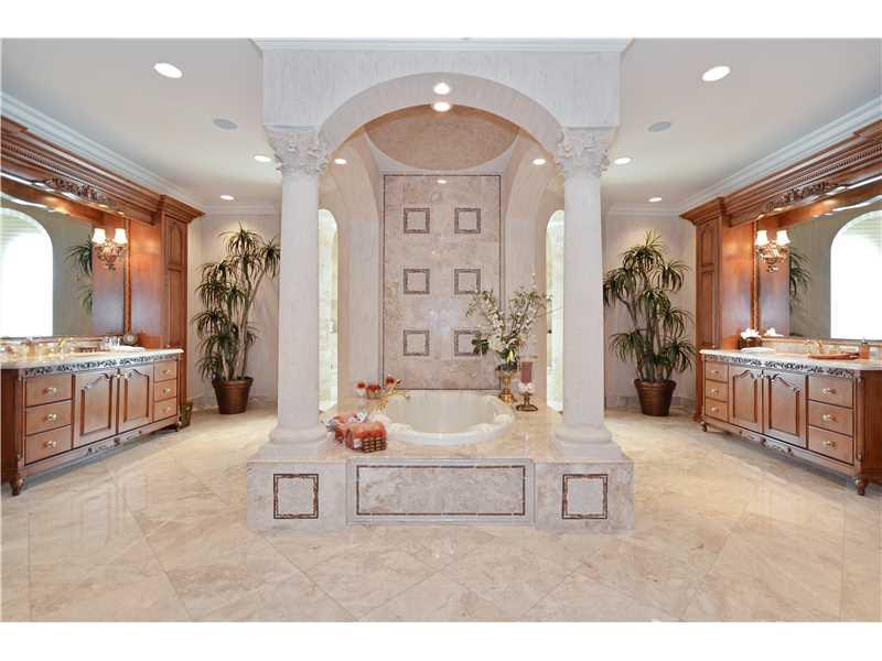 HARBORAGE ISLE - Residential