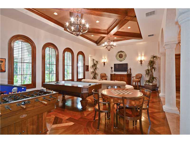 HARBORAGE ISLE - Residential