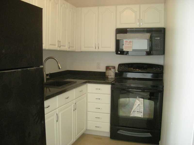 OCTAGON TOWERS I CONDO - Residential Lease