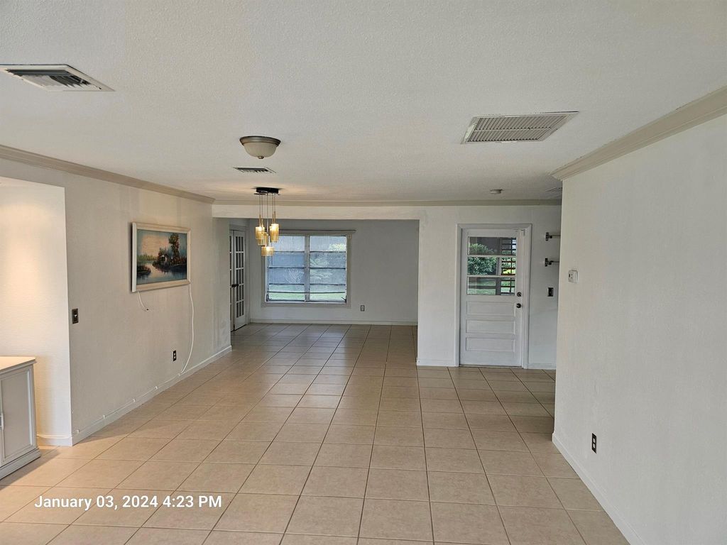 Photo of 308 SE Verada Avenue, Port Saint Lucie, FL 34983 (MLS # R10947110)