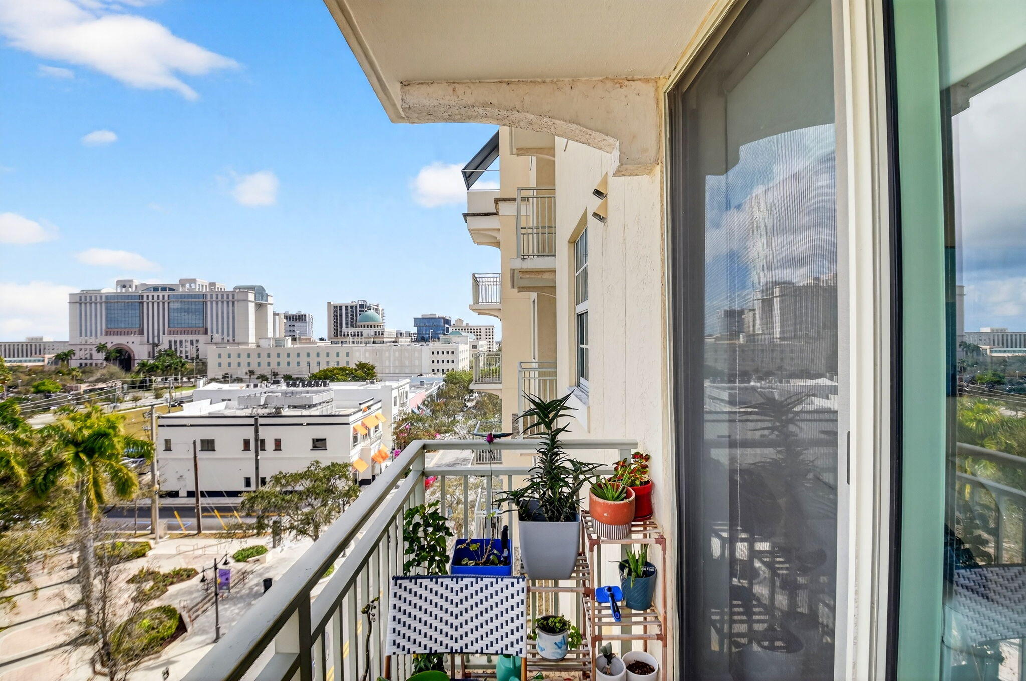 610 CLEMATIS CONDO - Residential