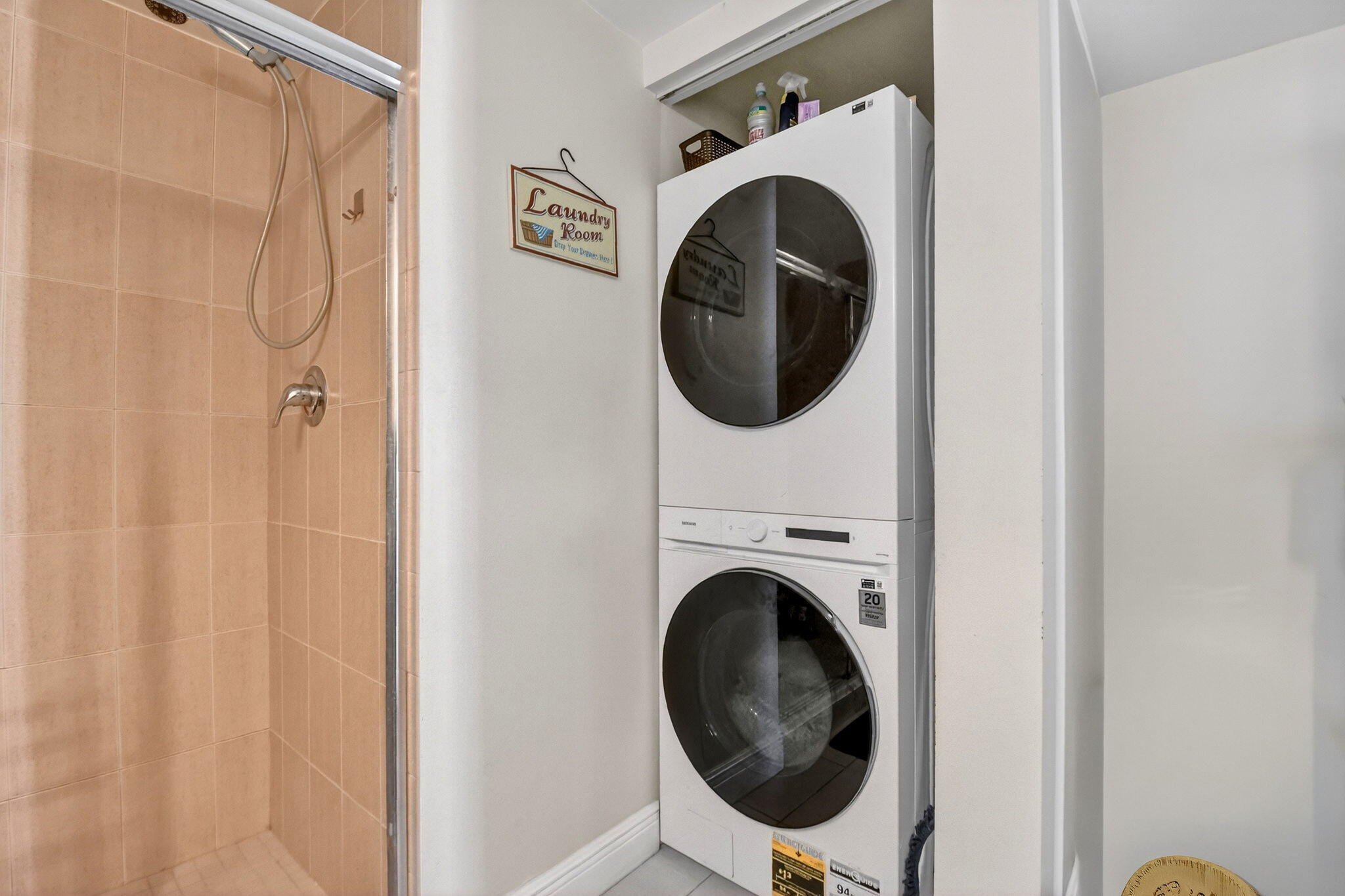 610 CLEMATIS CONDO - Residential