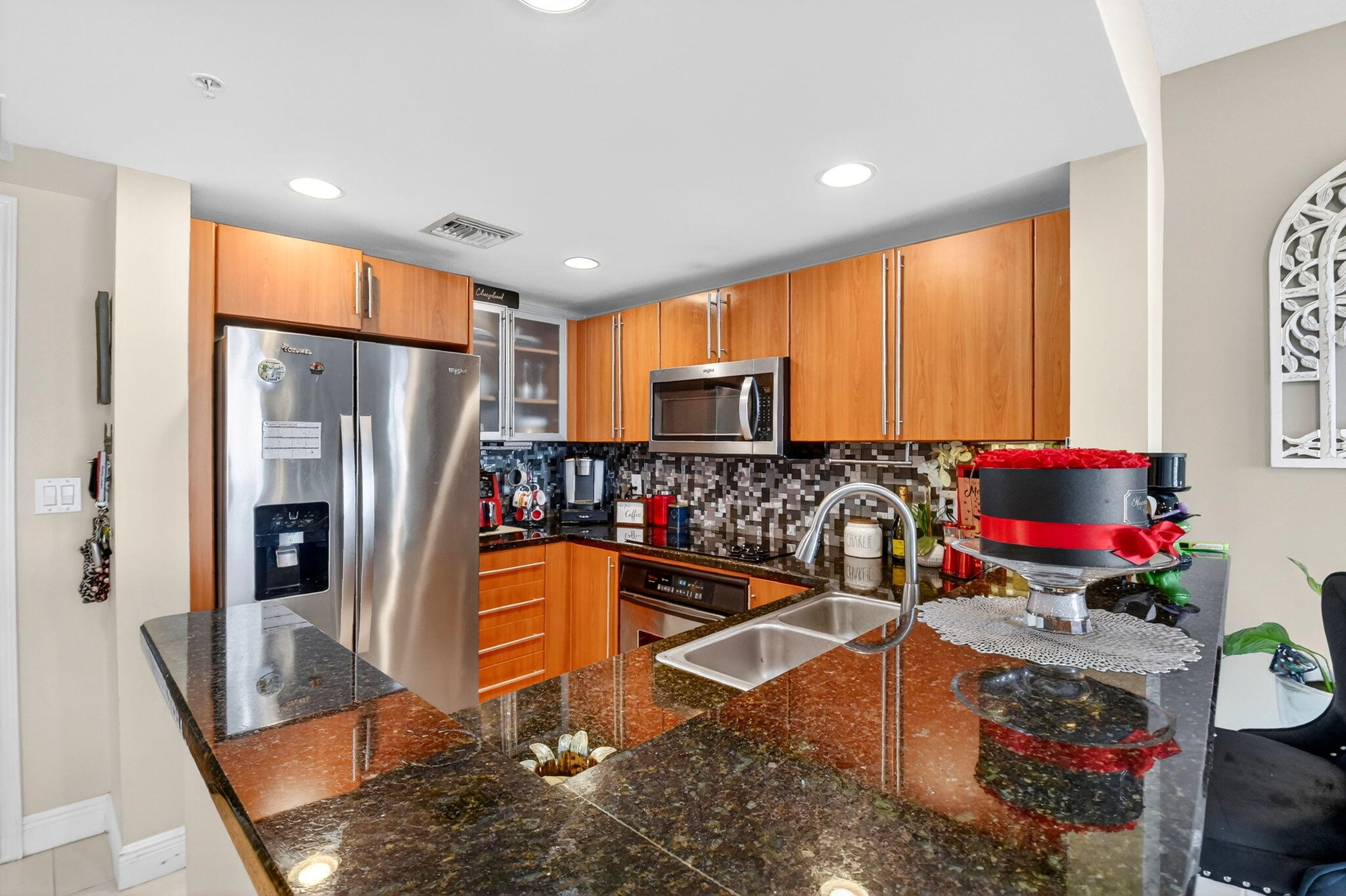 610 CLEMATIS CONDO - Residential