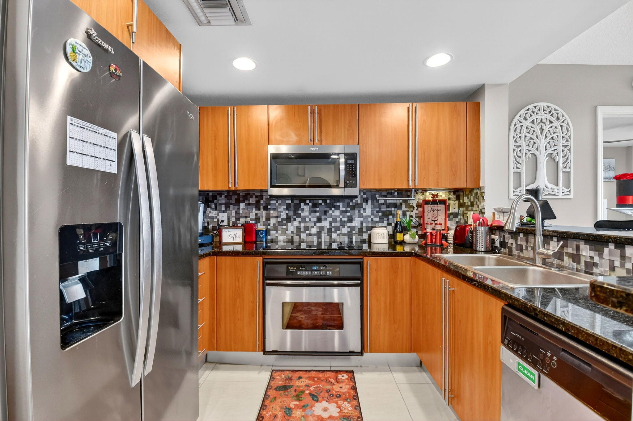 610 CLEMATIS CONDO - Residential