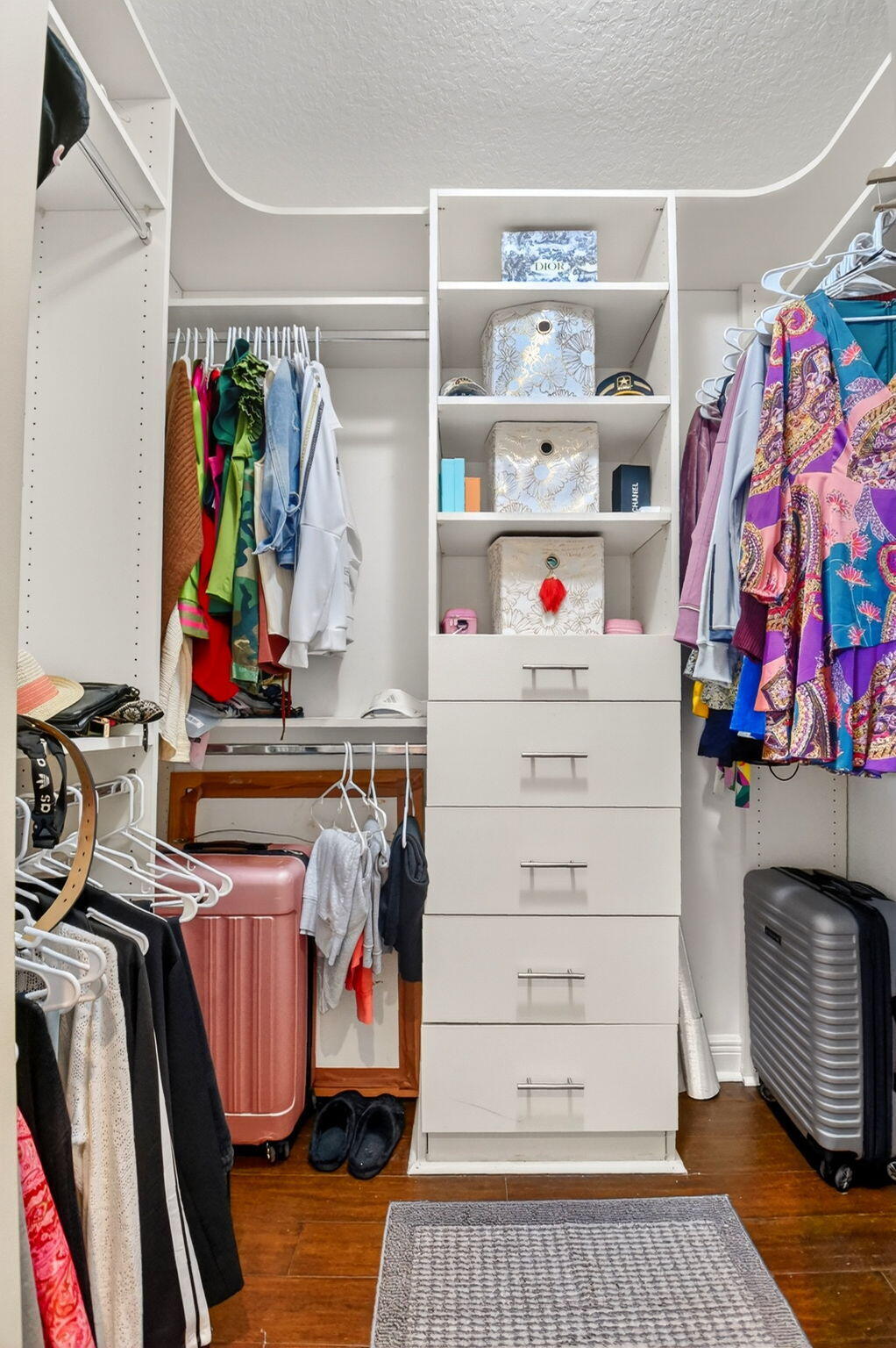 610 CLEMATIS CONDO - Residential