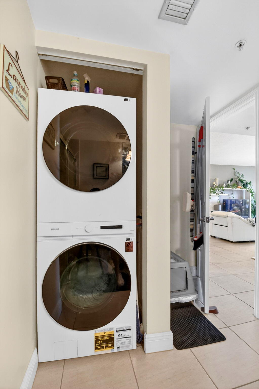 610 CLEMATIS CONDO - Residential