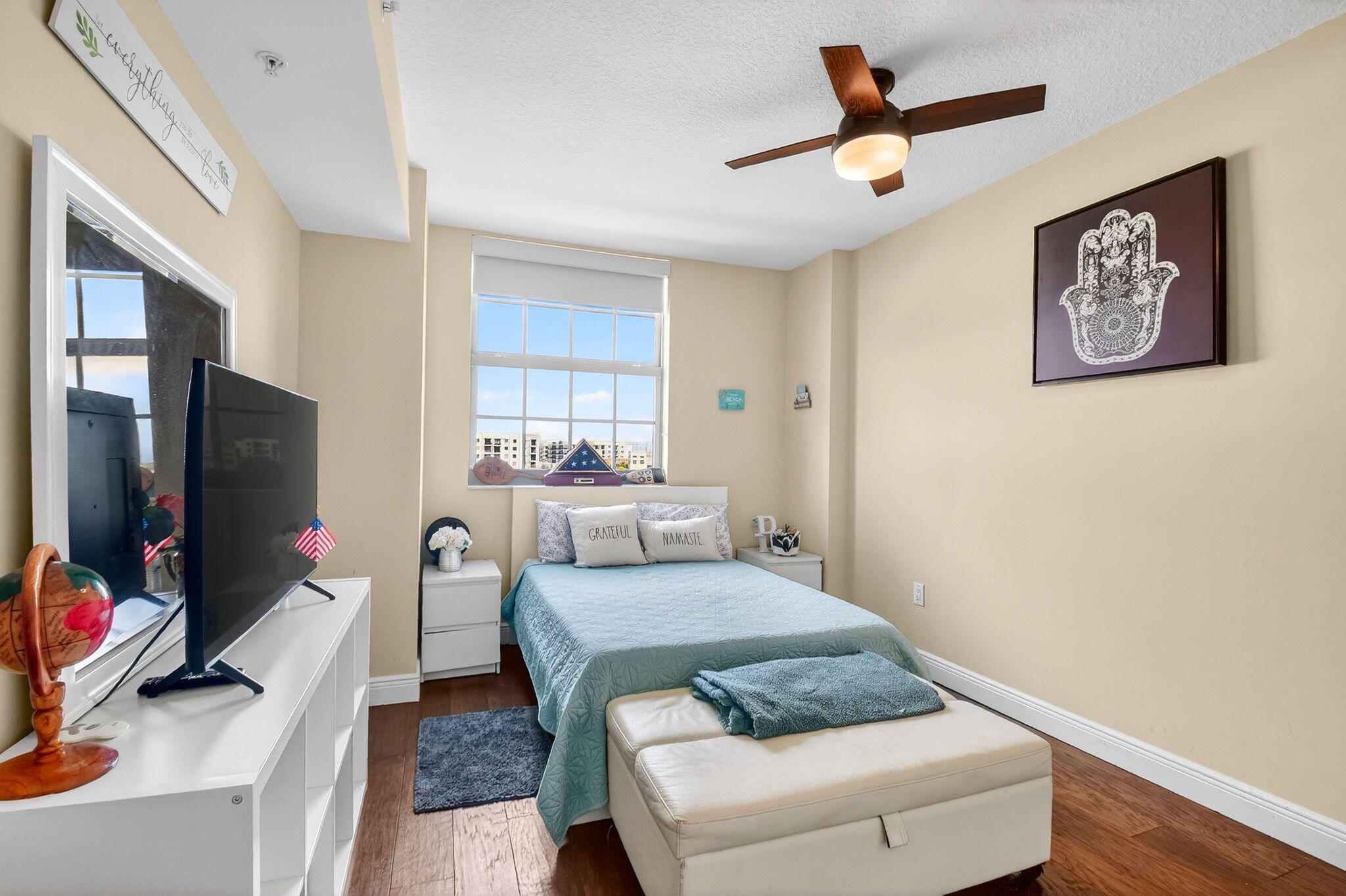 610 CLEMATIS CONDO - Residential