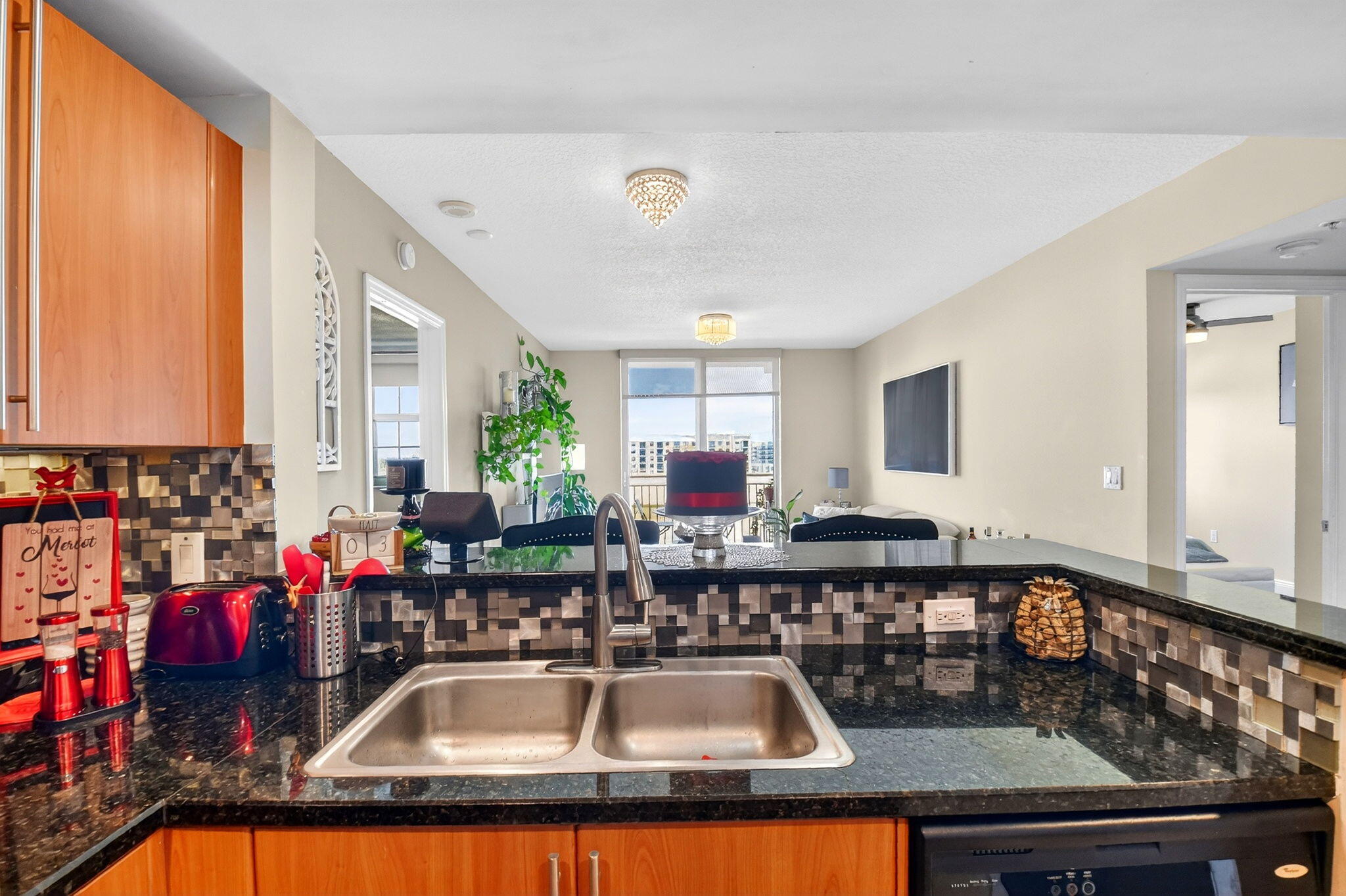 610 CLEMATIS CONDO - Residential