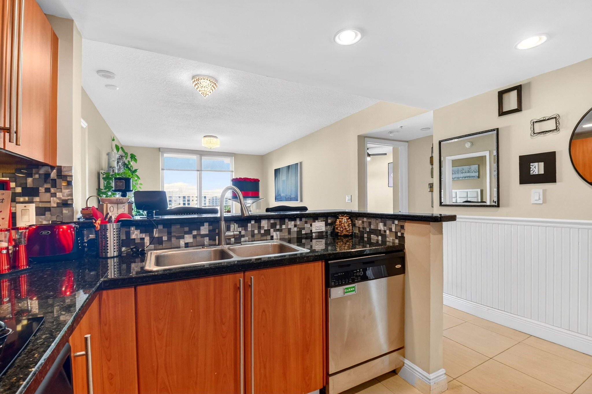 610 CLEMATIS CONDO - Residential