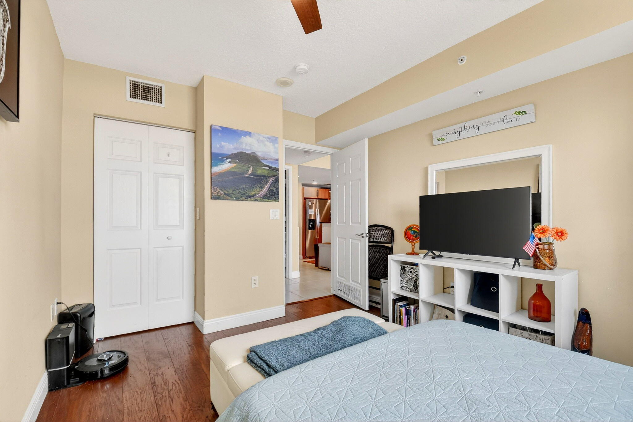 610 CLEMATIS CONDO - Residential