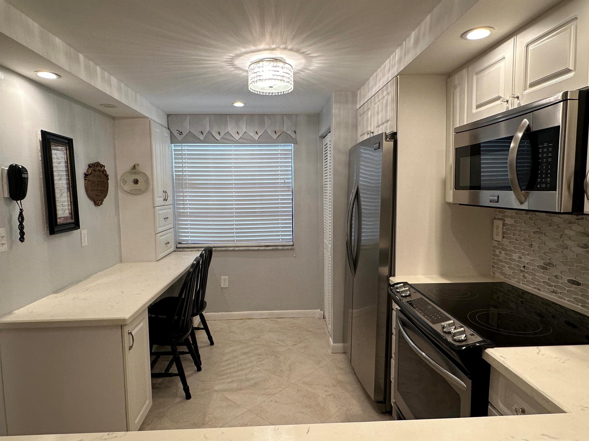 COLONY POINT 4 CONDO - Residential