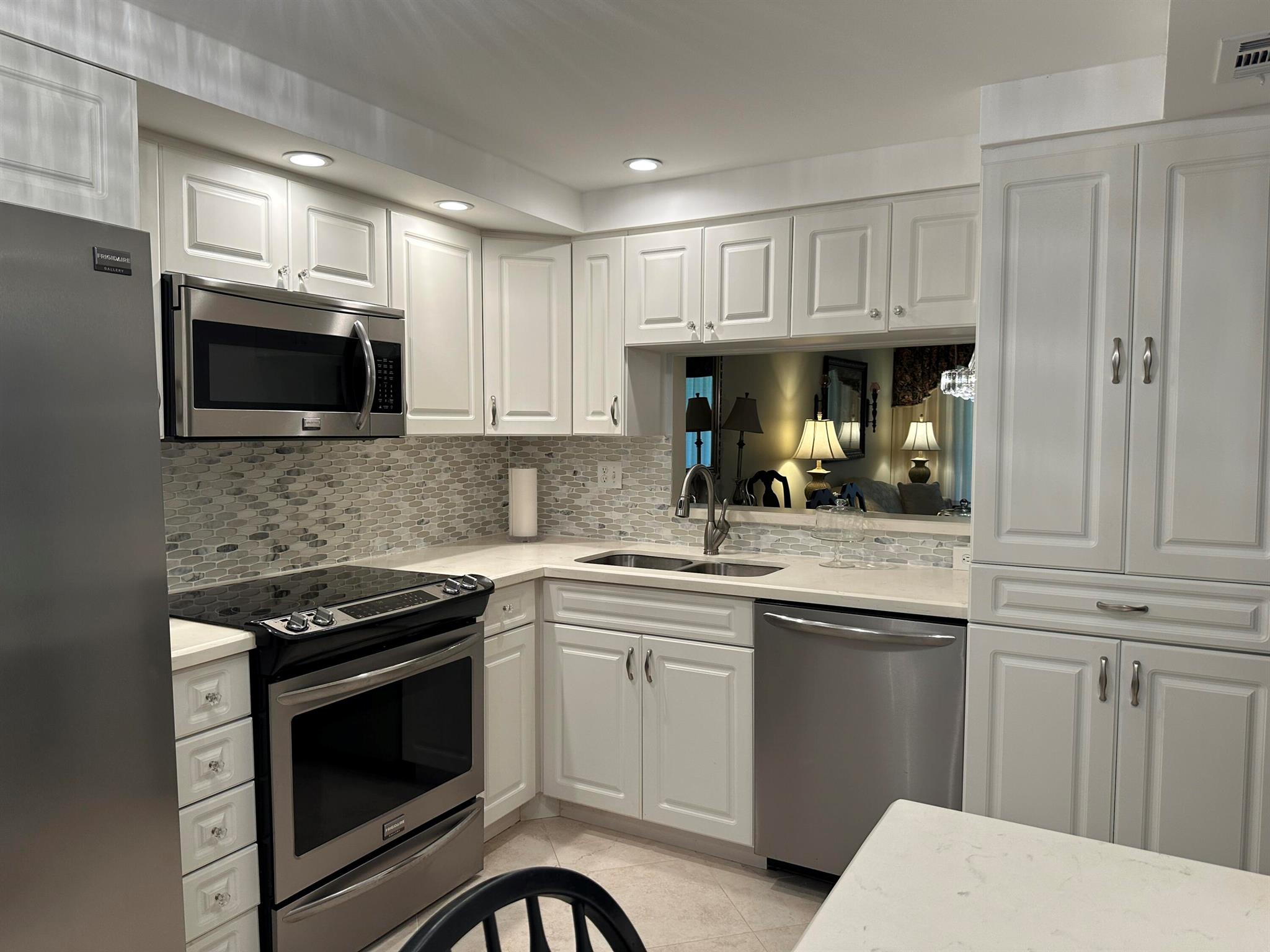 COLONY POINT 4 CONDO - Residential