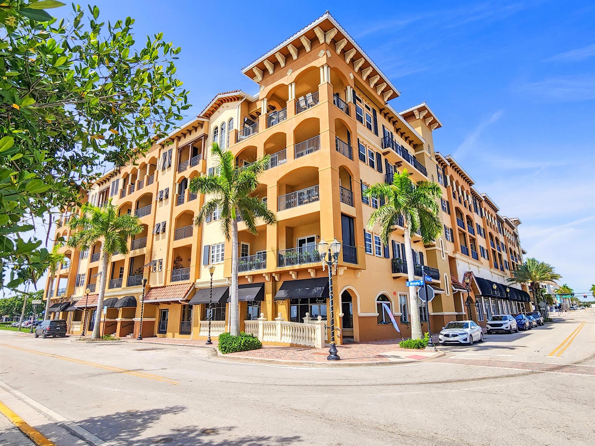 RARE opportunity for a new home for your business in a unique corner location right in Historic Downtown Fort Pierce! Part of the Renaissance Building. This has previously served as a restaurant and wine-bar with a beer/wine license good through April 2026. From outdoor seating; 200 sq ft patio, your patrons can enjoy the sunrise over the beautiful Indian River lagoon, only steps away or simply enjoy the breeze and people watching throughout the day and evening. Indoor seating for the perfect ambiance. Florida's largest Farmer's Market makes this an especially prime location on Saturday mornings! Marina Square and local fesivals are at your front door!