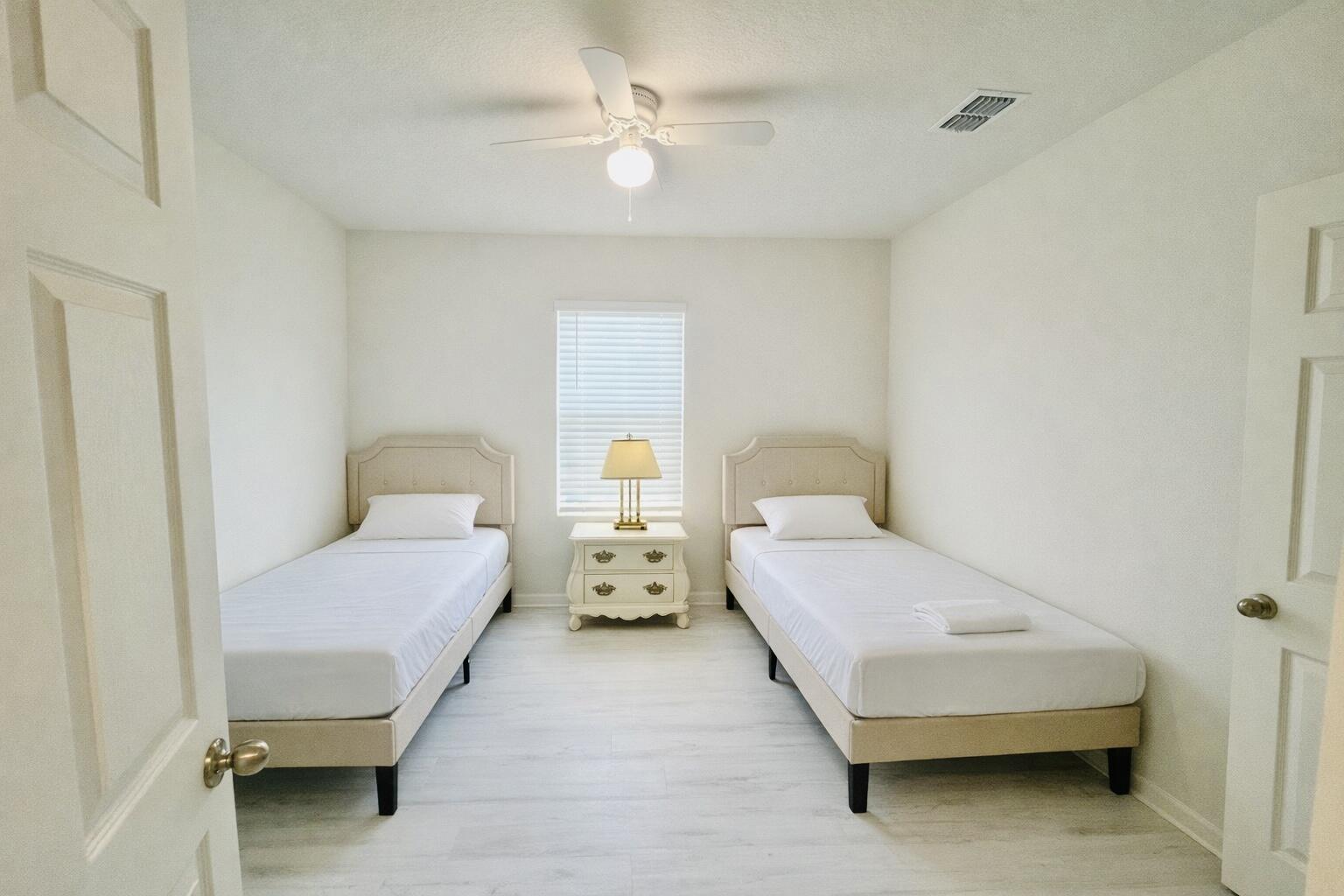 SEBASTIAN HIGHLANDS UNIT 10 - Residential