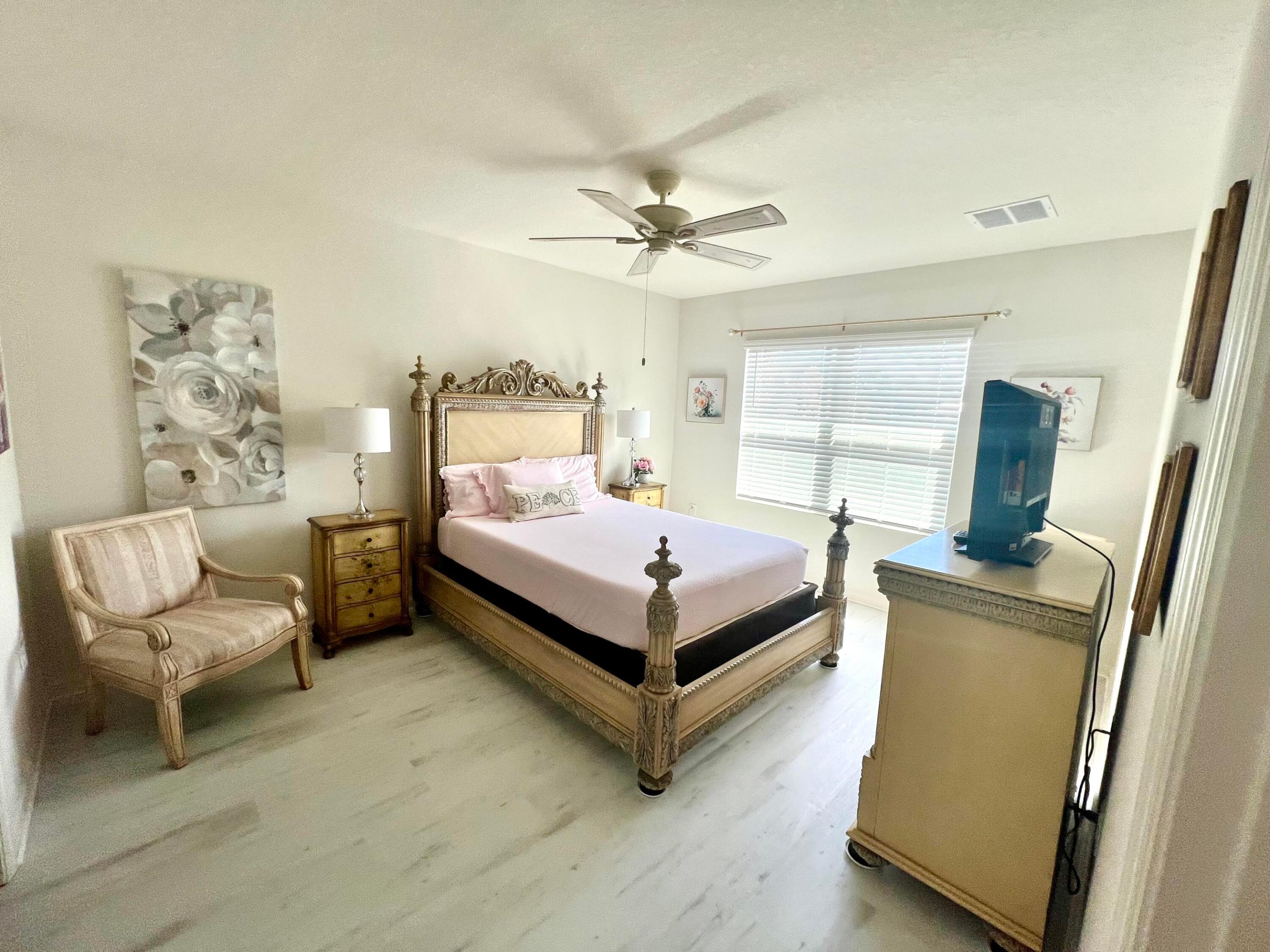 SEBASTIAN HIGHLANDS UNIT 10 - Residential