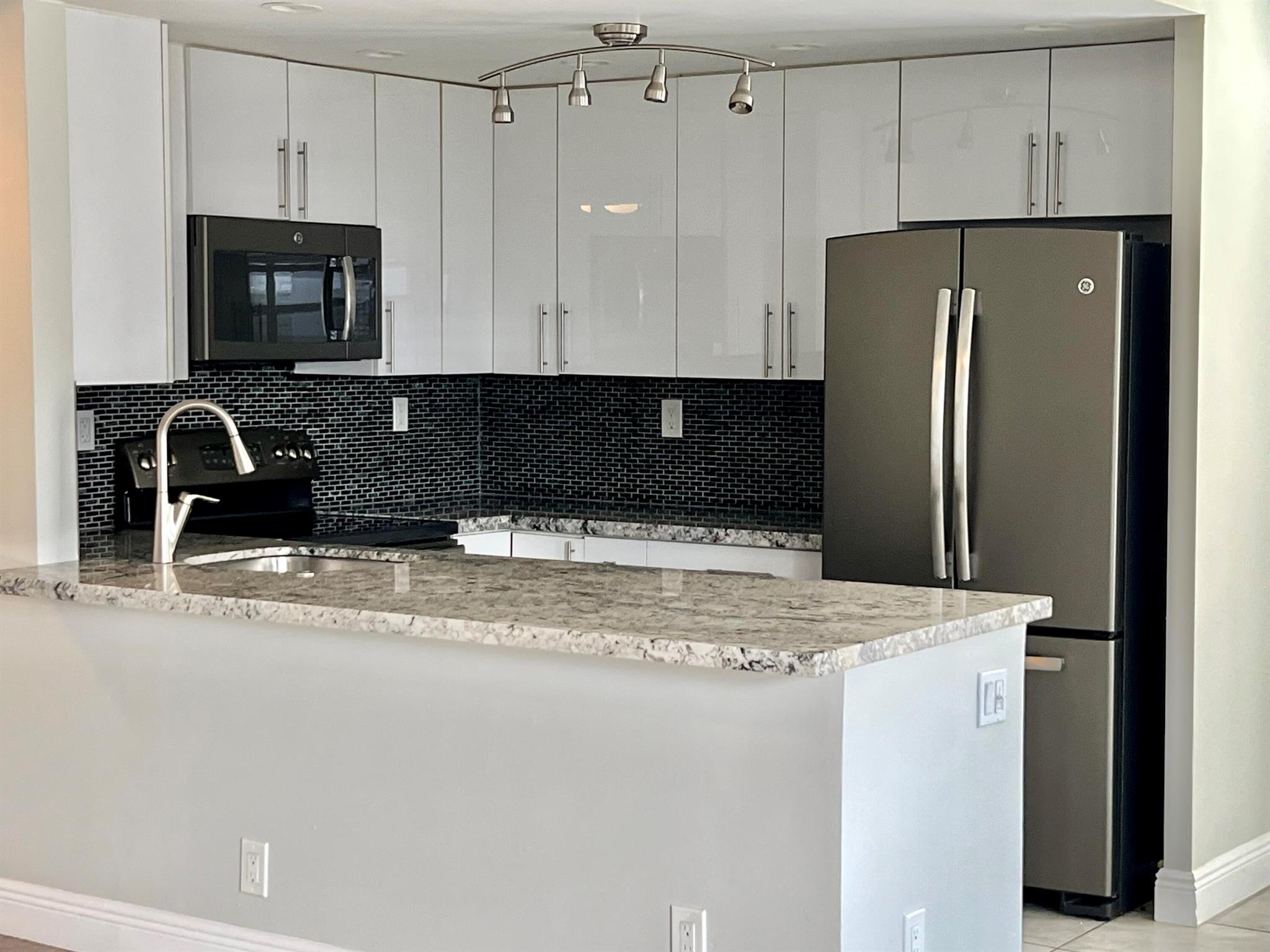 KINGS POINT BURGUNDY - Residential Lease