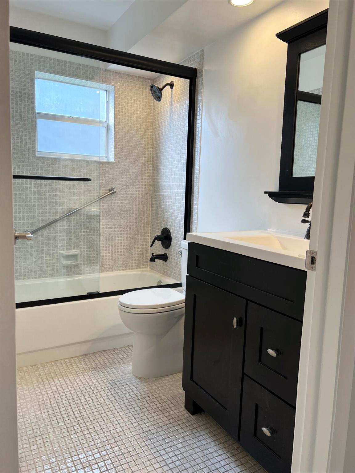 KINGS POINT BURGUNDY - Residential Lease