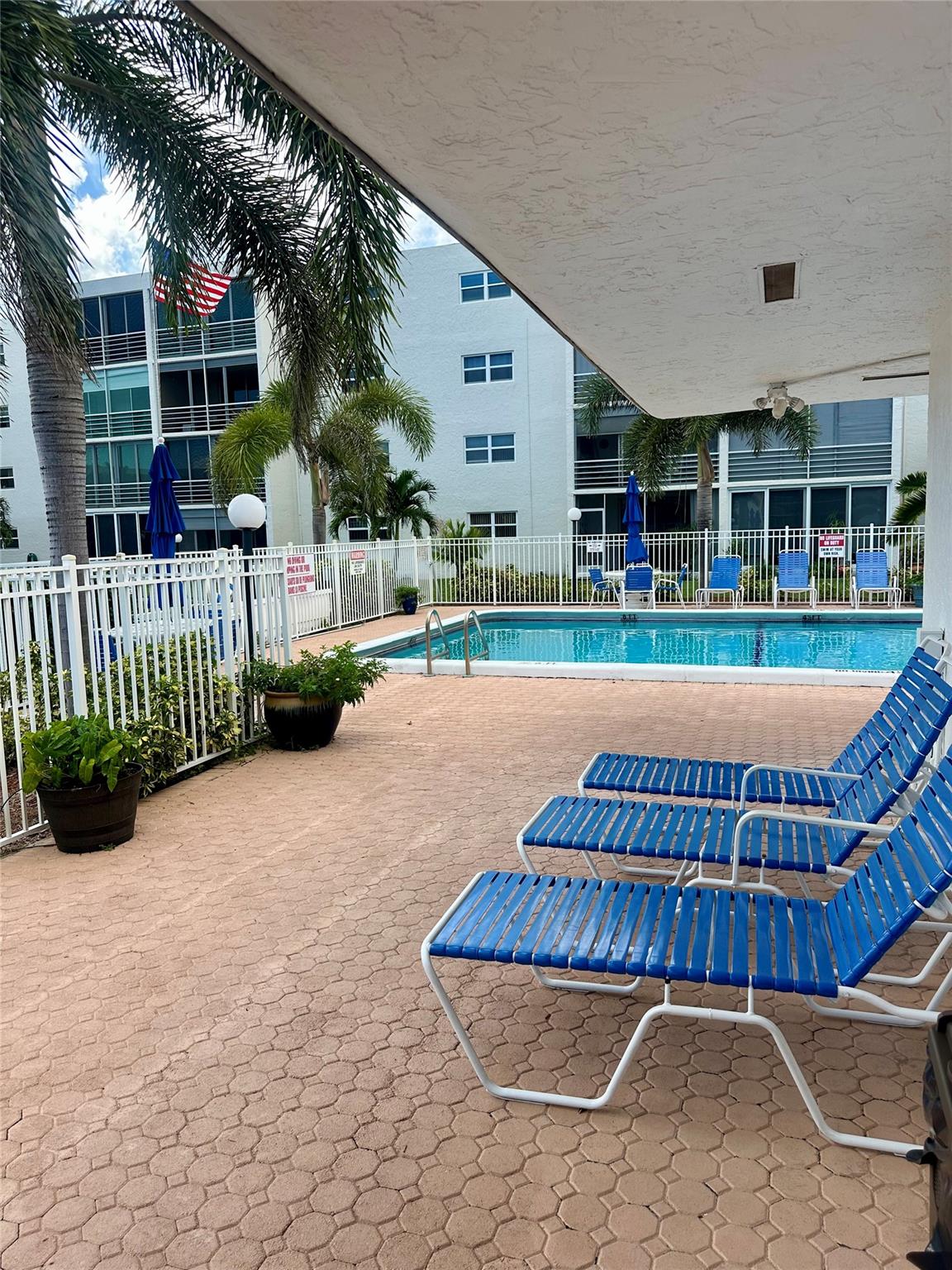 Meadowbrook Lakes - Residential