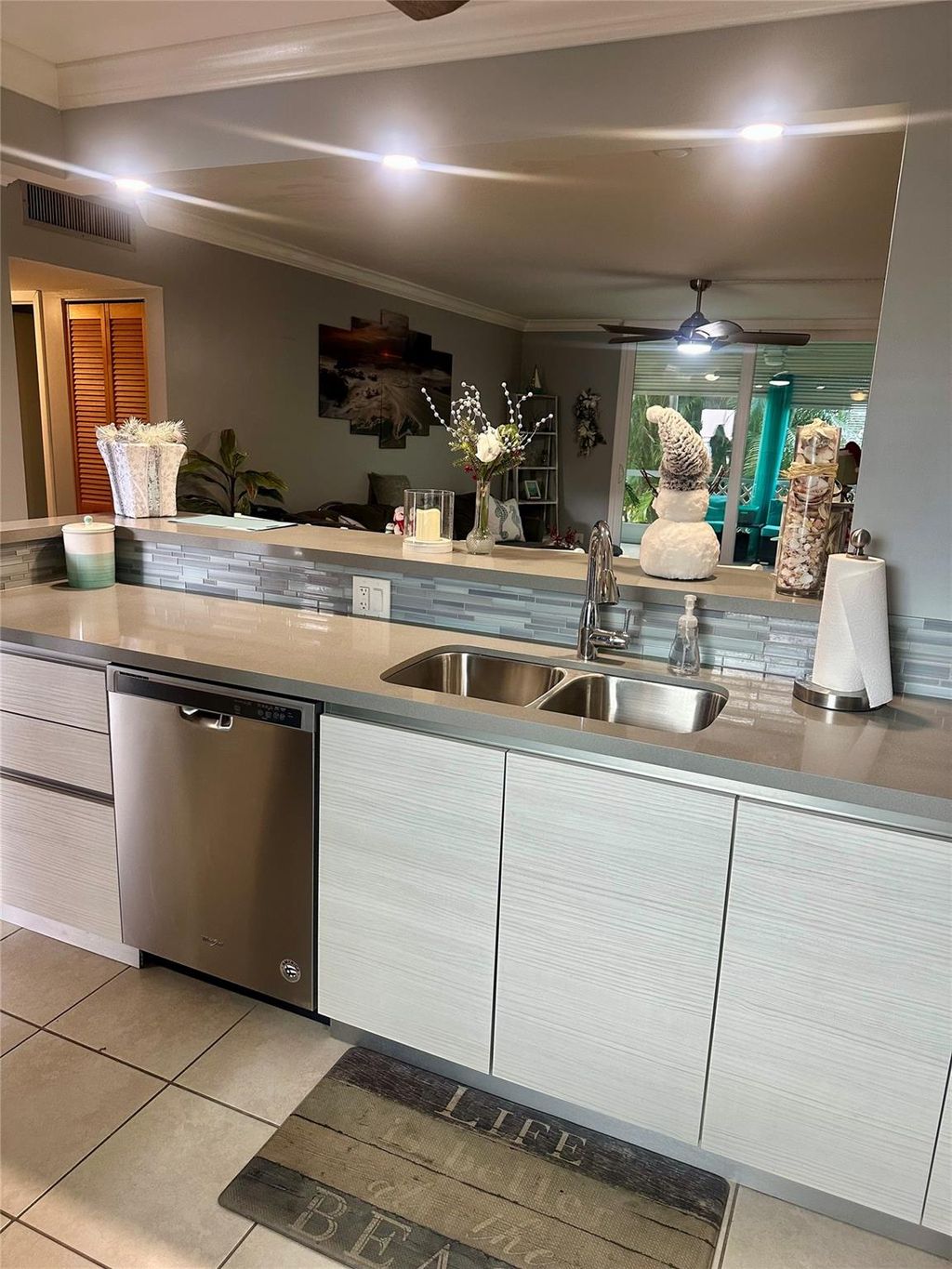 Photo of 325 SE 11th Ter #107, Dania Beach, FL 33004 (MLS # F10541193)