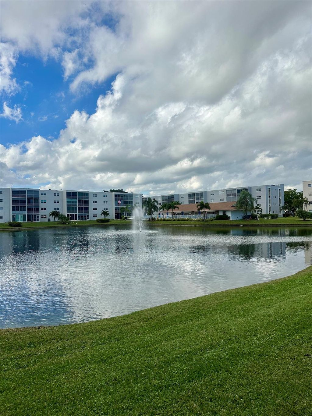 Photo of 325 SE 11th Ter #107, Dania Beach, FL 33004 (MLS # F10541193)