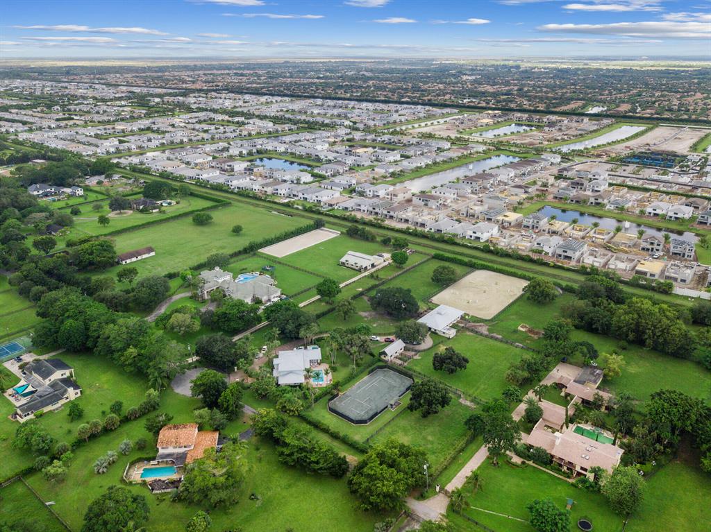 PALM BEACH FARMS CO 3 - Residential