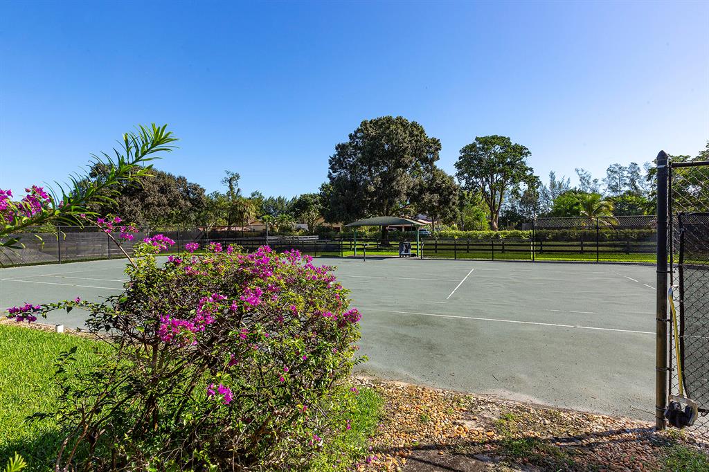 PALM BEACH FARMS CO 3 - Residential