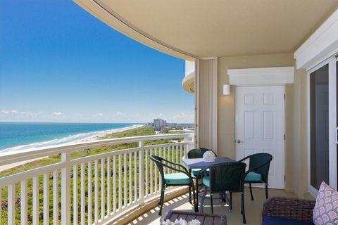 A home in Hutchinson Island