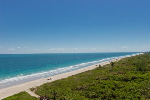 A home in Hutchinson Island